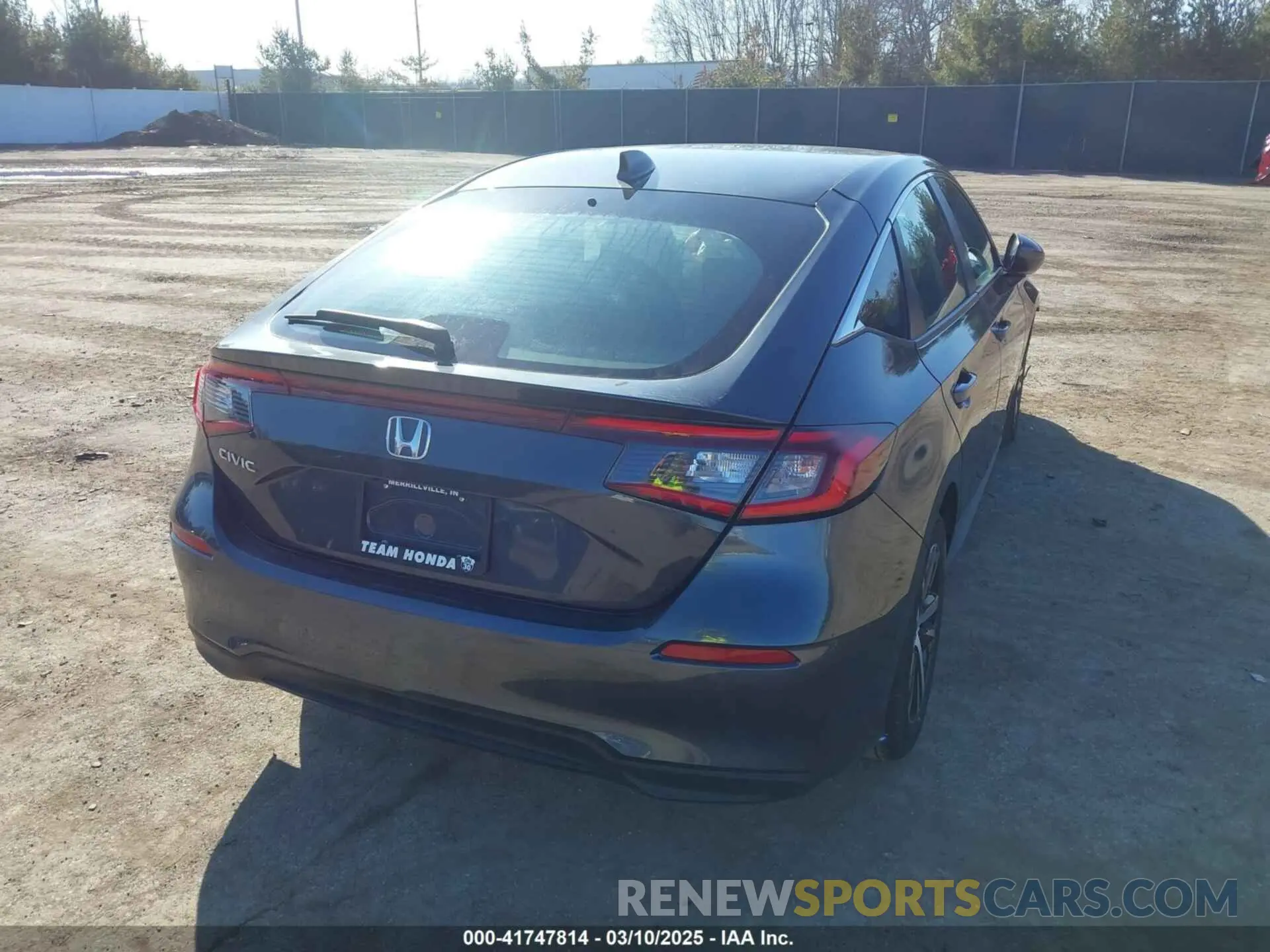 4 fotografías del automóvil dañado 19XFL2H59RE008308 HONDA CIVIC 2024