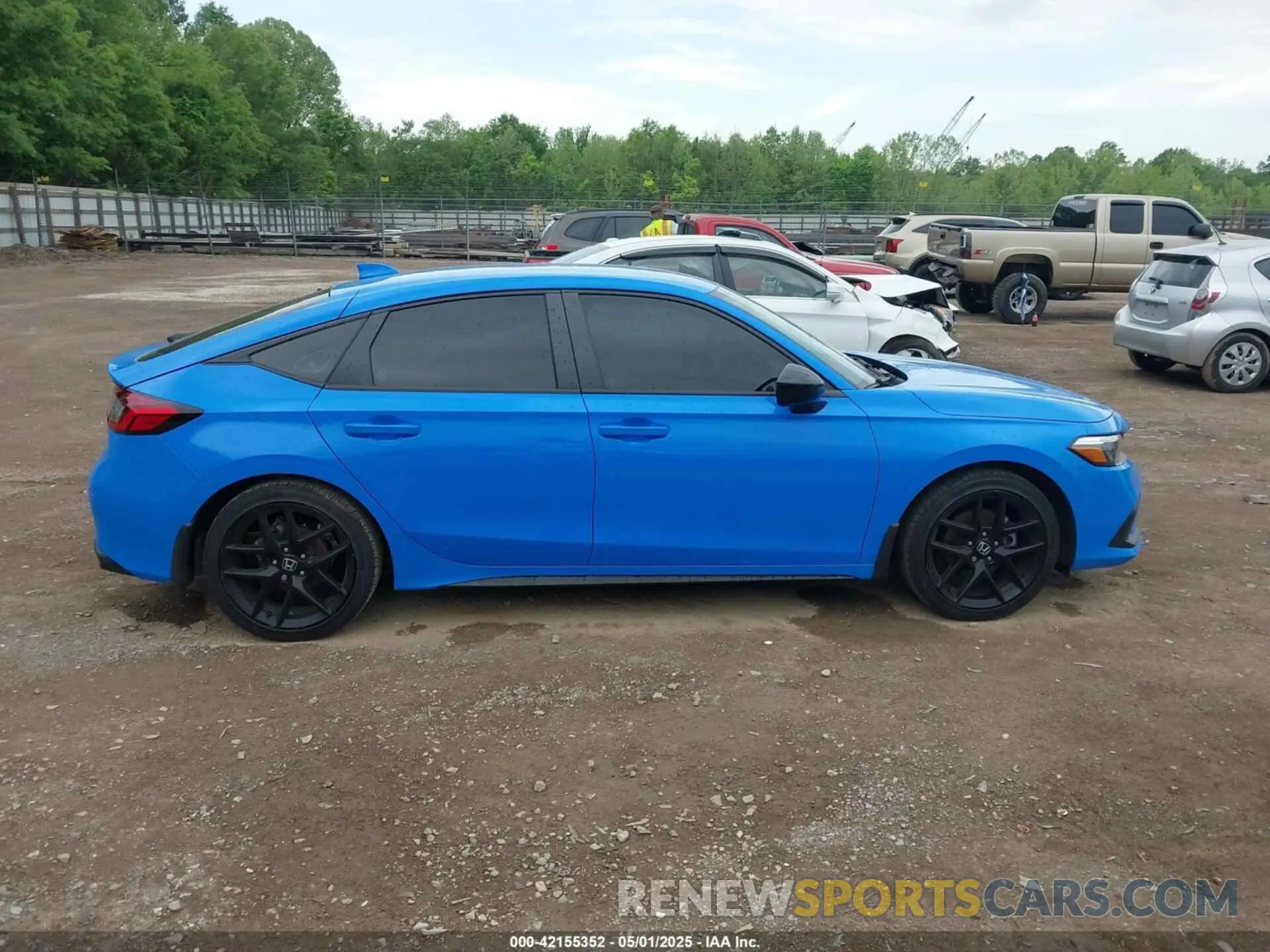 13 fotografías del automóvil dañado 19XFL2H80RE001273 HONDA CIVIC 2024