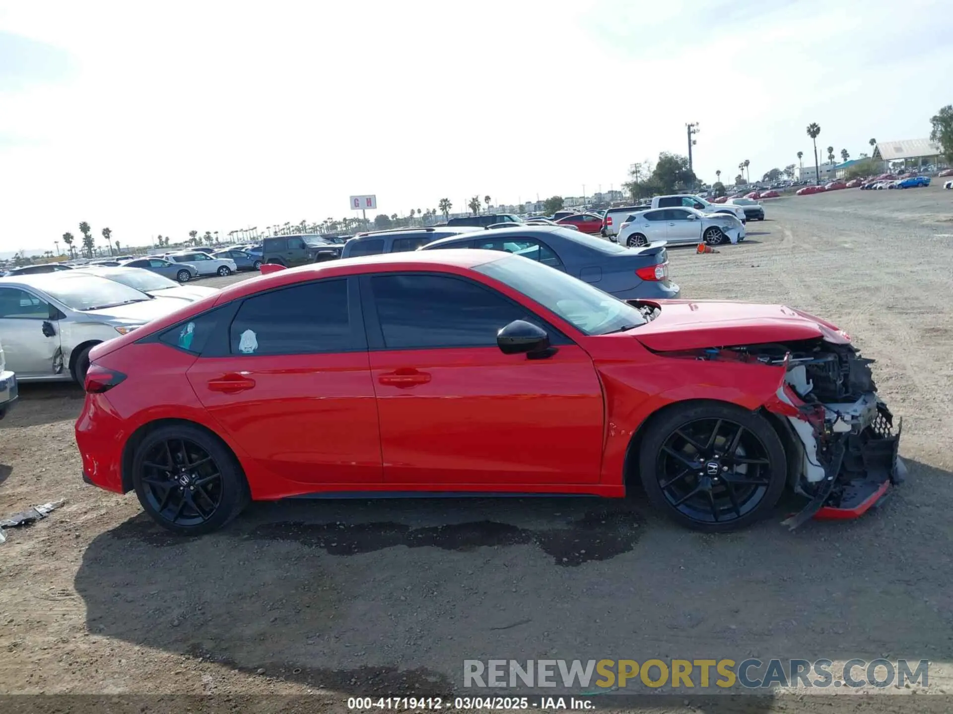 14 fotografías del automóvil dañado 19XFL2H80RE016128 HONDA CIVIC 2024