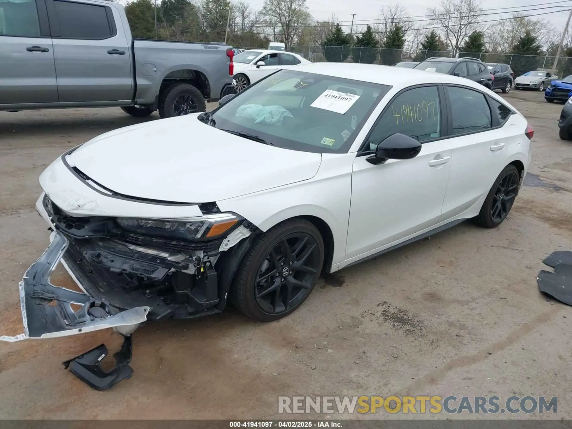 2 fotografías del automóvil dañado 19XFL2H81RE023671 HONDA CIVIC 2024
