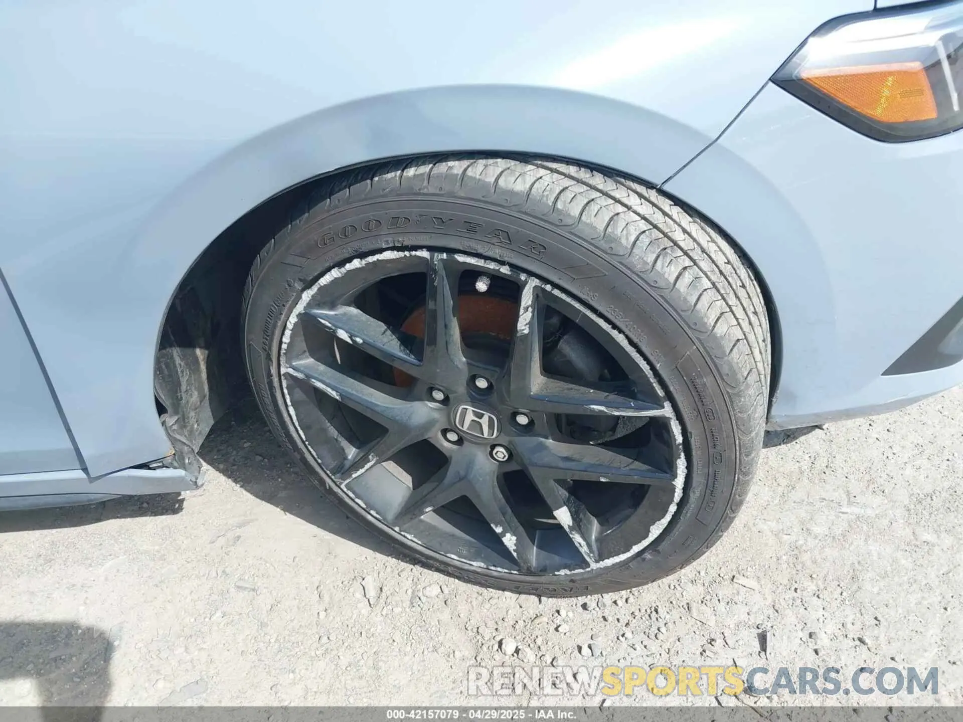 16 fotografías del automóvil dañado 19XFL2H82RE003574 HONDA CIVIC 2024