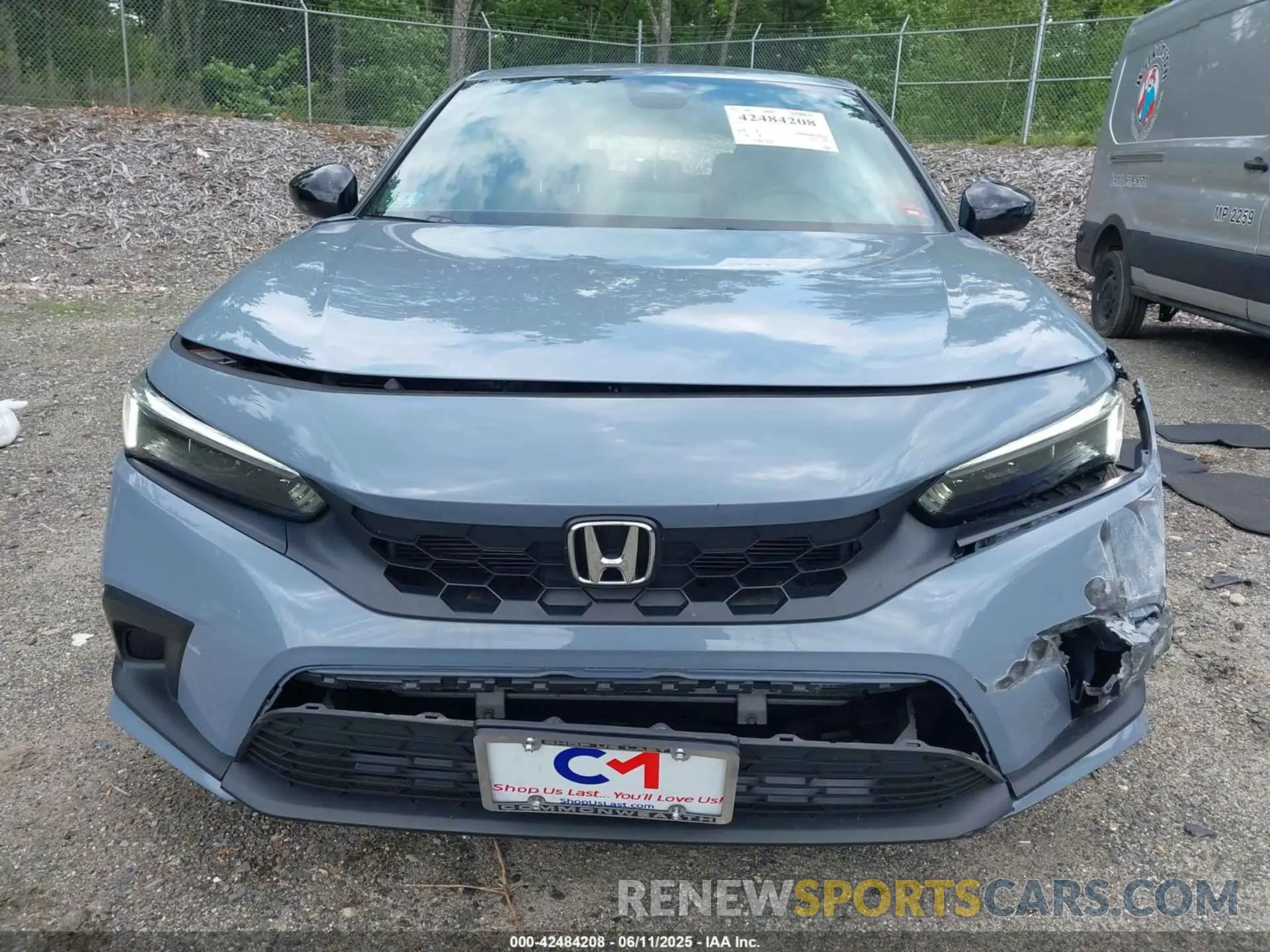 12 fotografías del automóvil dañado 19XFL2H82RE023436 HONDA CIVIC 2024
