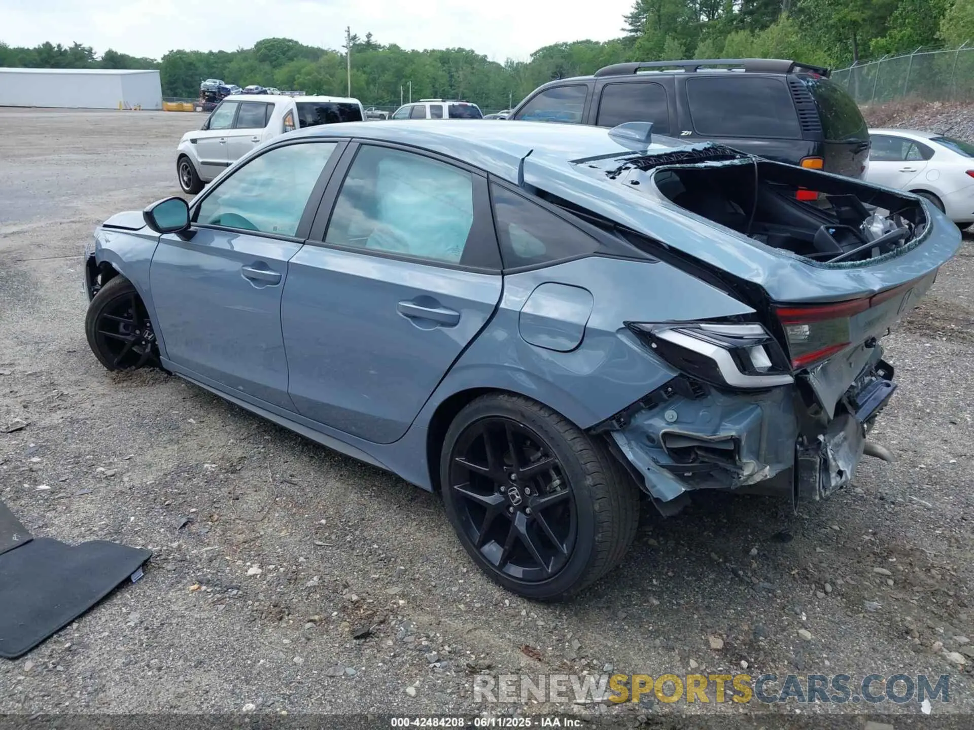 3 fotografías del automóvil dañado 19XFL2H82RE023436 HONDA CIVIC 2024