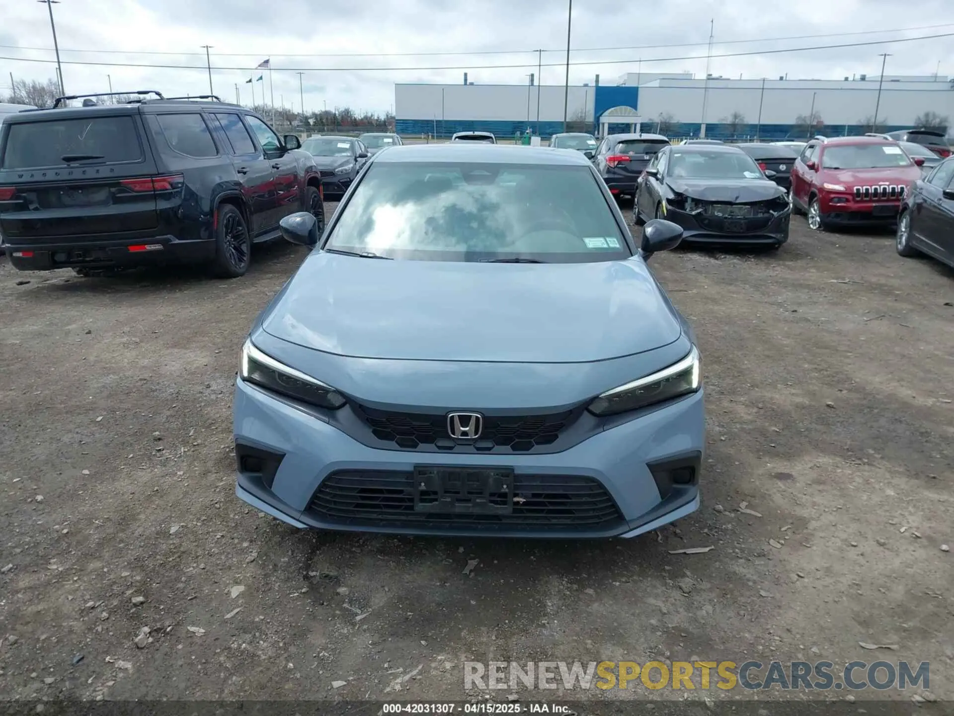 12 fotografías del automóvil dañado 19XFL2H83RE007407 HONDA CIVIC 2024