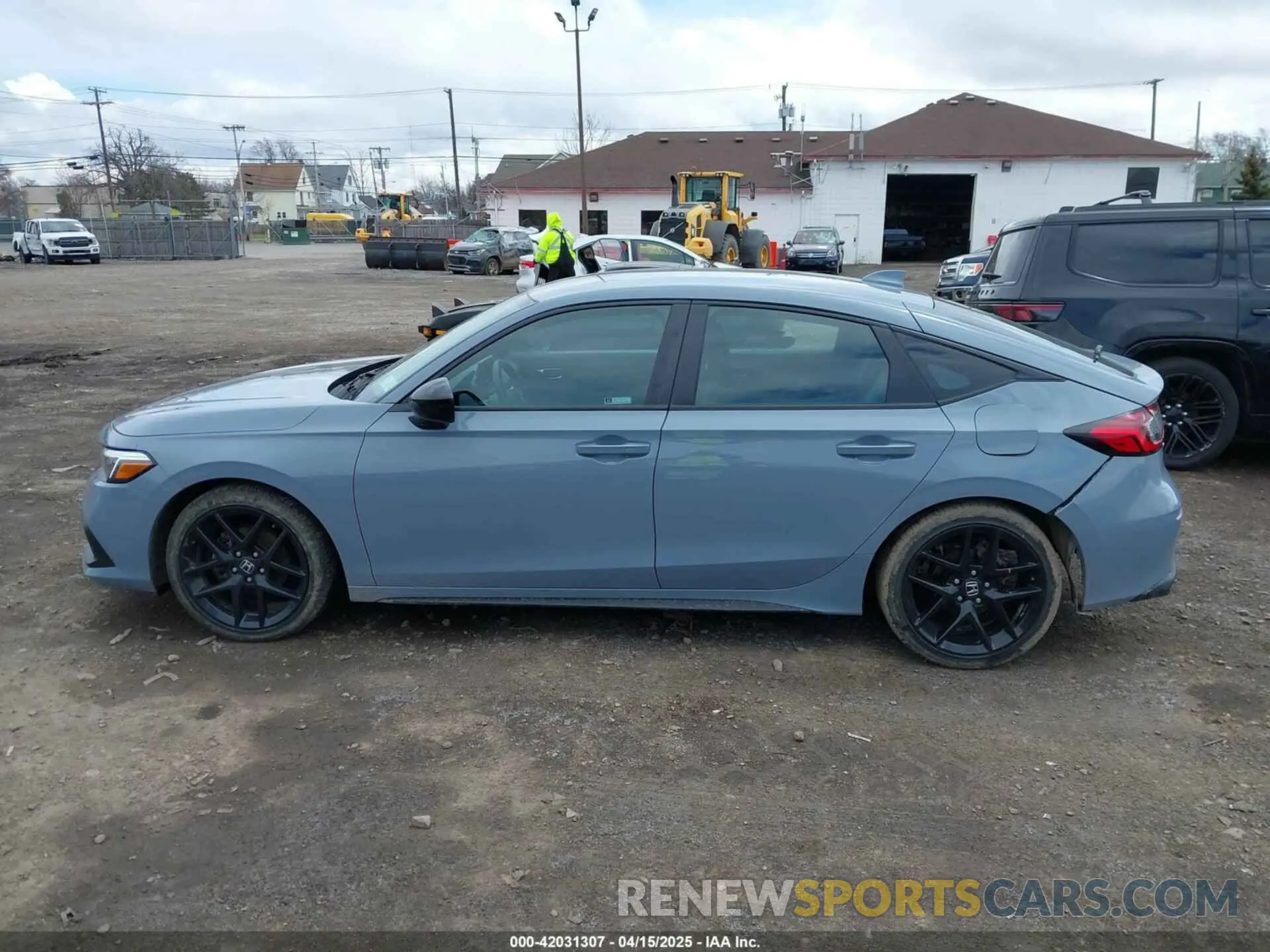 14 fotografías del automóvil dañado 19XFL2H83RE007407 HONDA CIVIC 2024