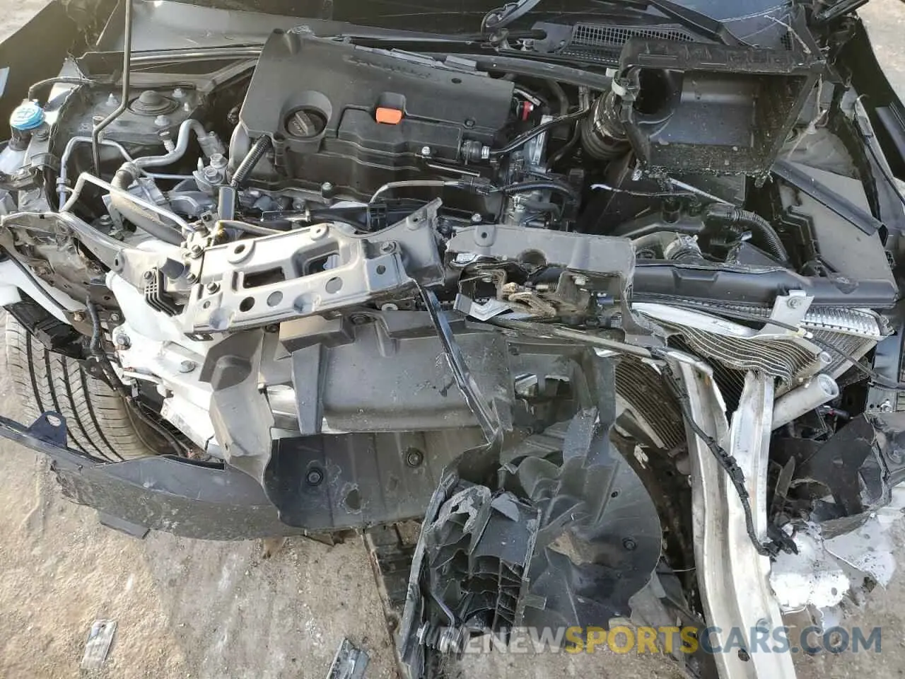 11 fotografías del automóvil dañado 19XFL2H83RE018522 HONDA CIVIC 2024
