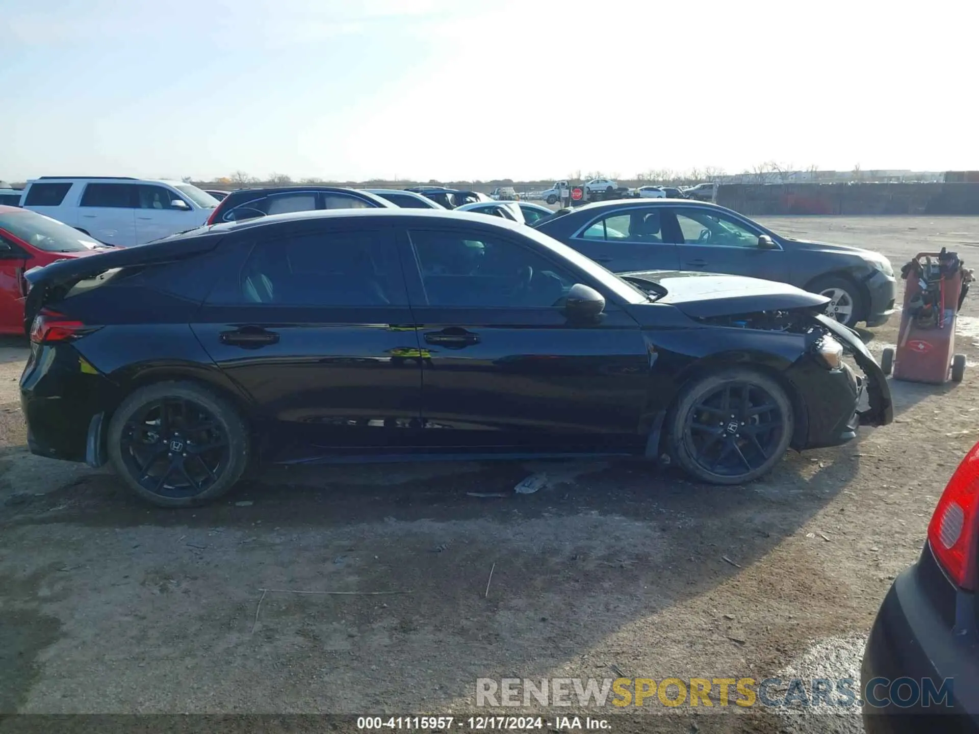 13 fotografías del automóvil dañado 19XFL2H84RE006900 HONDA CIVIC 2024