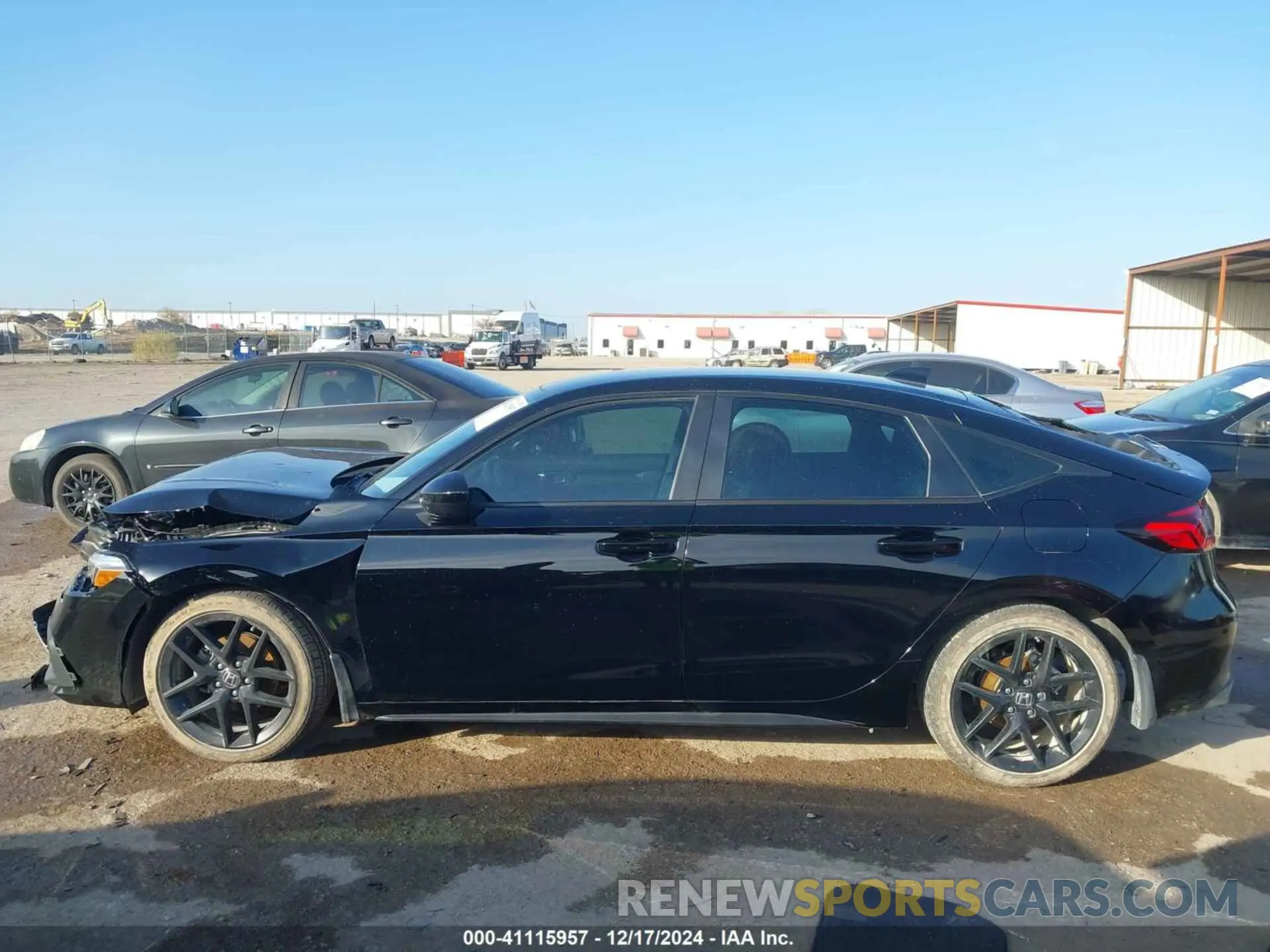 14 fotografías del automóvil dañado 19XFL2H84RE006900 HONDA CIVIC 2024