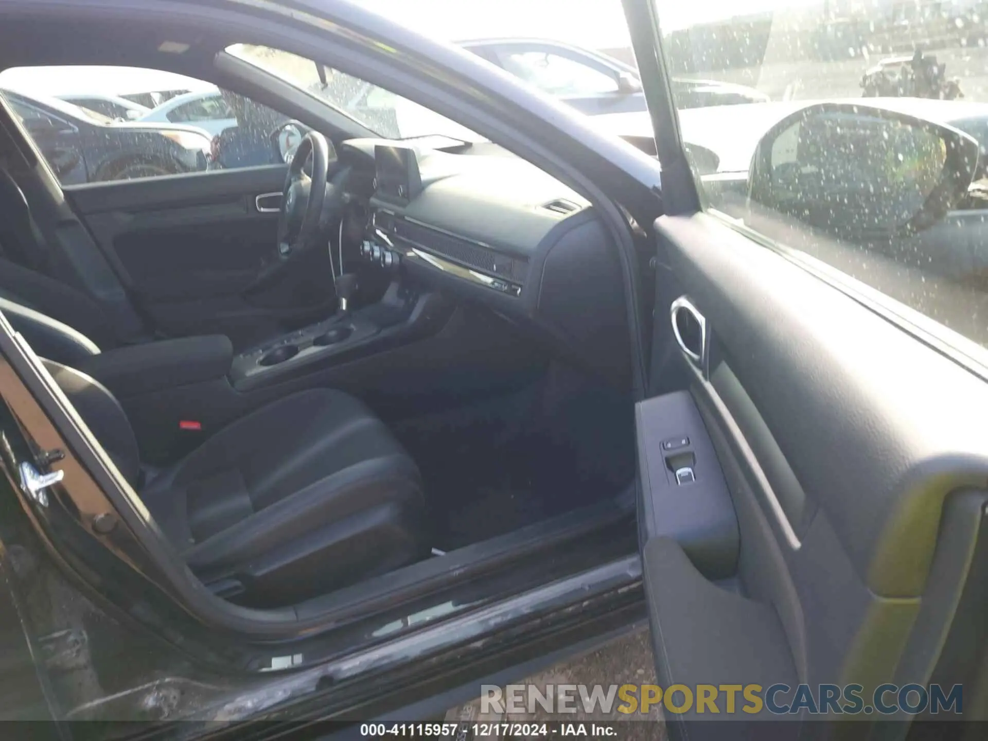 5 fotografías del automóvil dañado 19XFL2H84RE006900 HONDA CIVIC 2024
