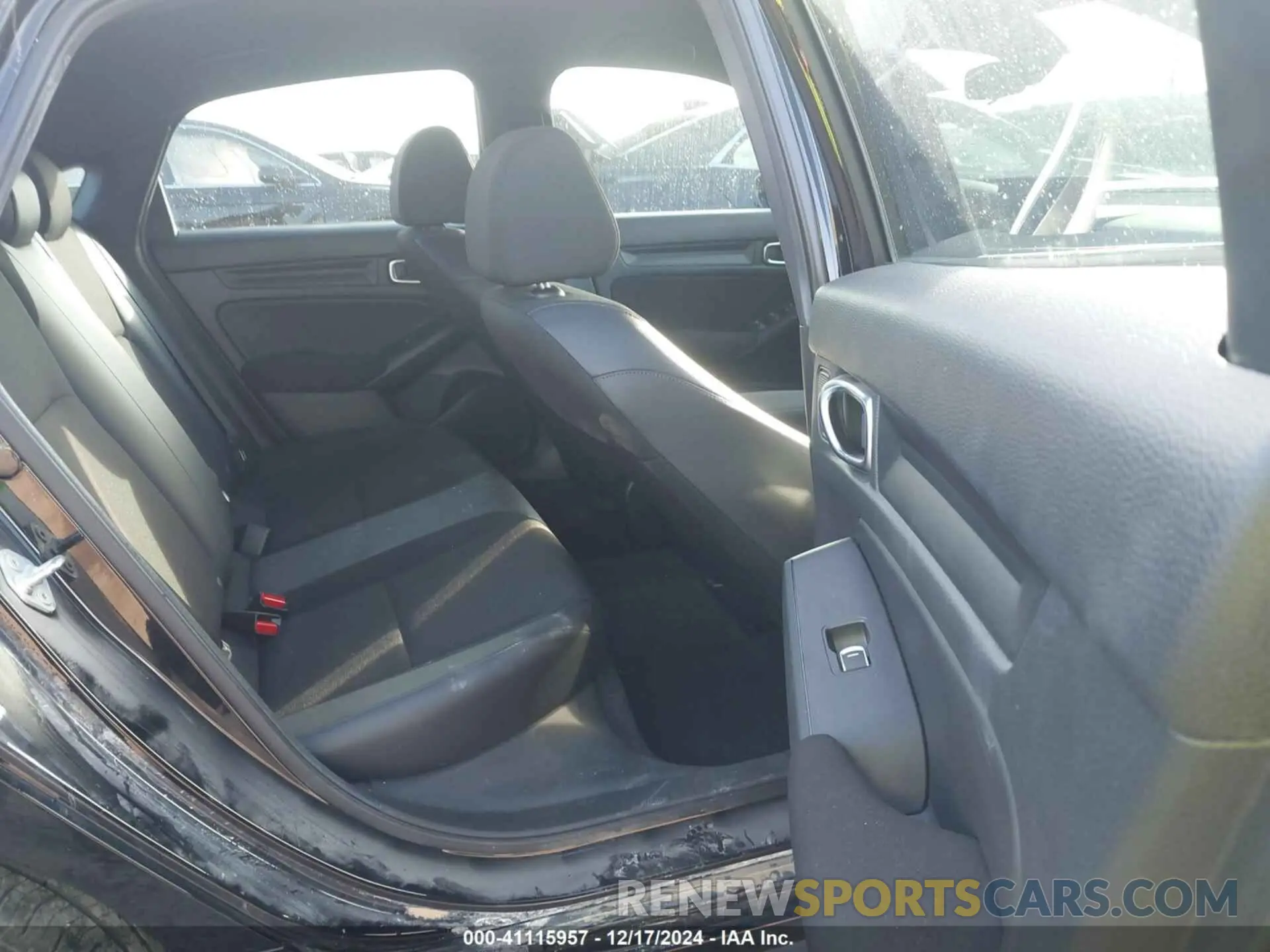 8 fotografías del automóvil dañado 19XFL2H84RE006900 HONDA CIVIC 2024