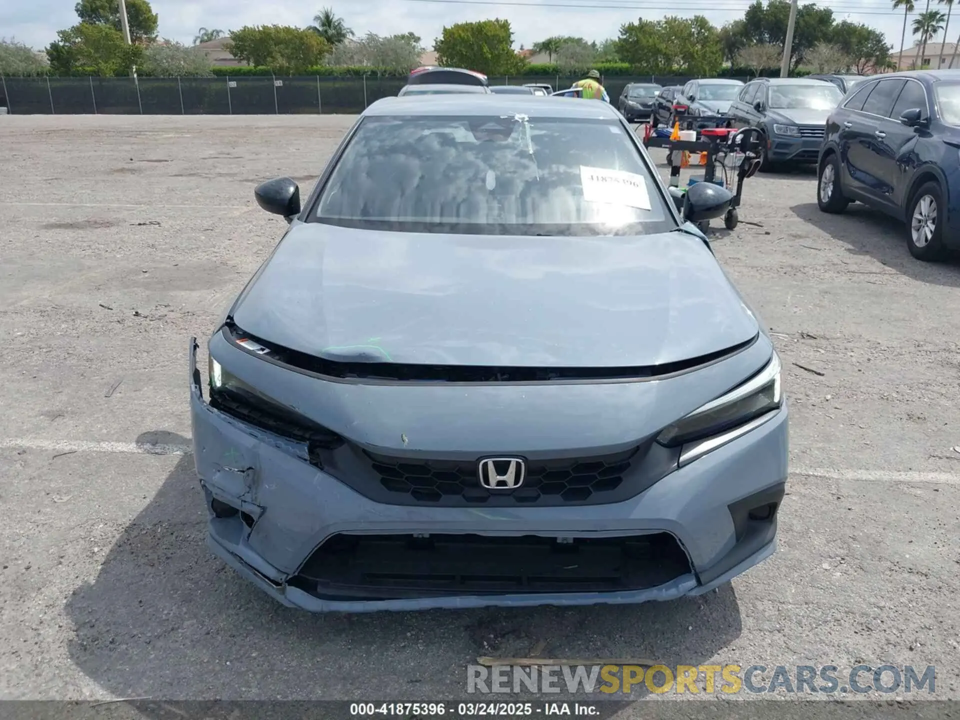 12 fotografías del automóvil dañado 19XFL2H84RE010655 HONDA CIVIC 2024