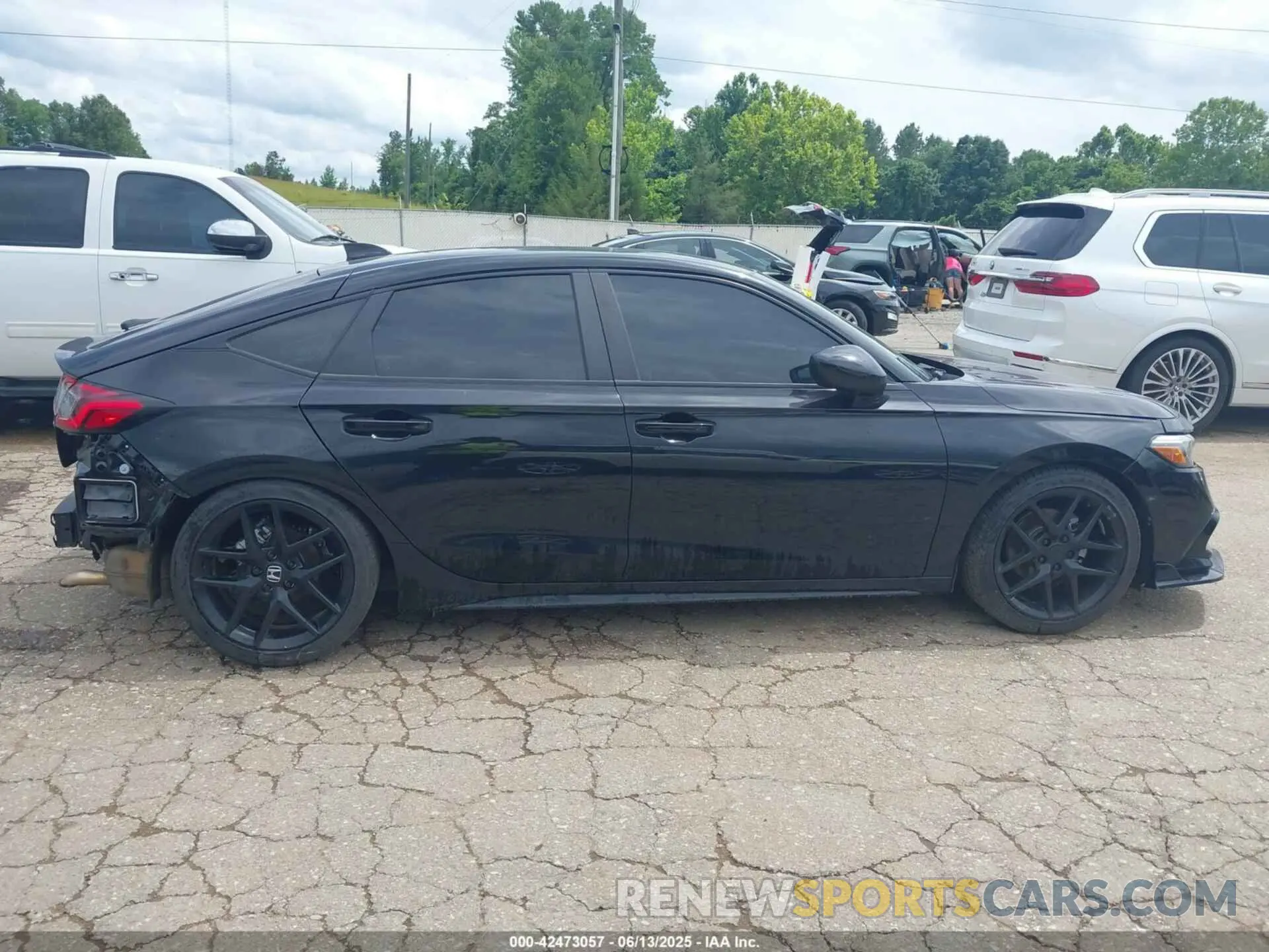 13 fotografías del automóvil dañado 19XFL2H84RE012843 HONDA CIVIC 2024