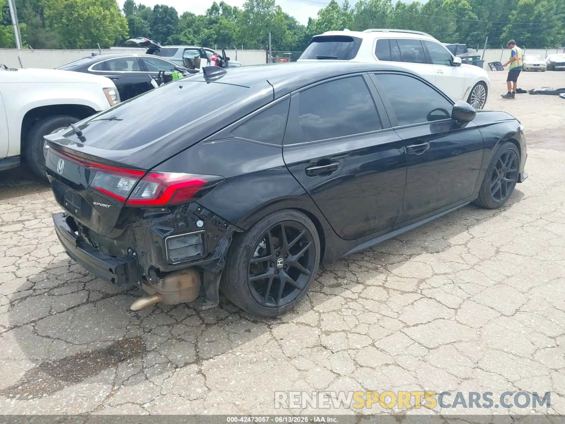 4 fotografías del automóvil dañado 19XFL2H84RE012843 HONDA CIVIC 2024