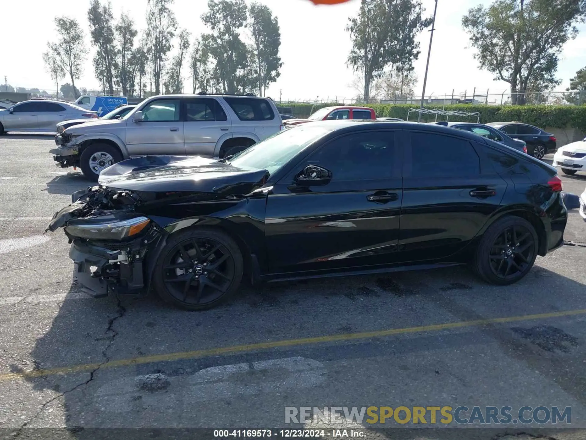 15 fotografías del automóvil dañado 19XFL2H84RE019629 HONDA CIVIC 2024