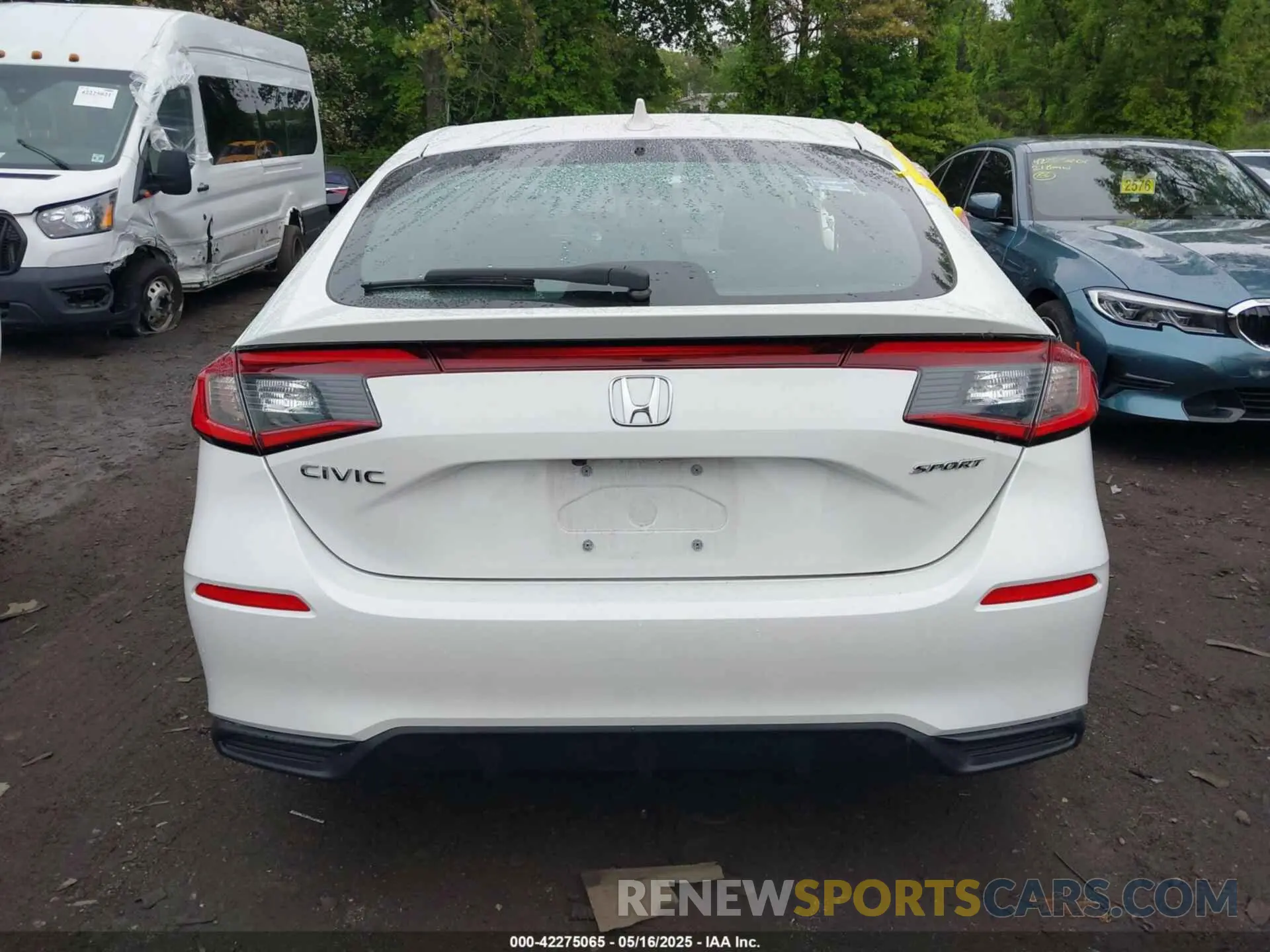 16 fotografías del automóvil dañado 19XFL2H84RE030260 HONDA CIVIC 2024