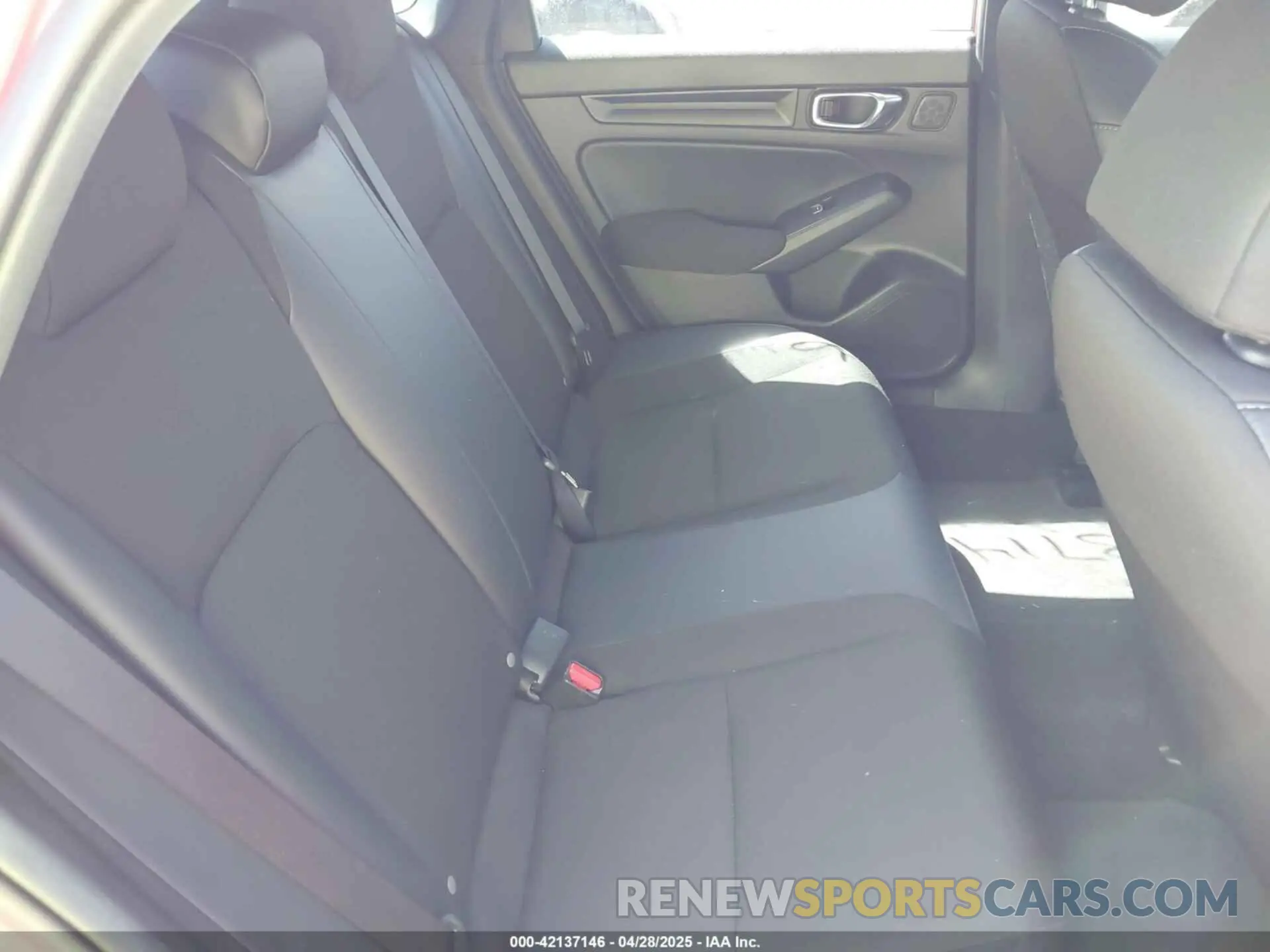 8 fotografías del automóvil dañado 19XFL2H85RE031529 HONDA CIVIC 2024