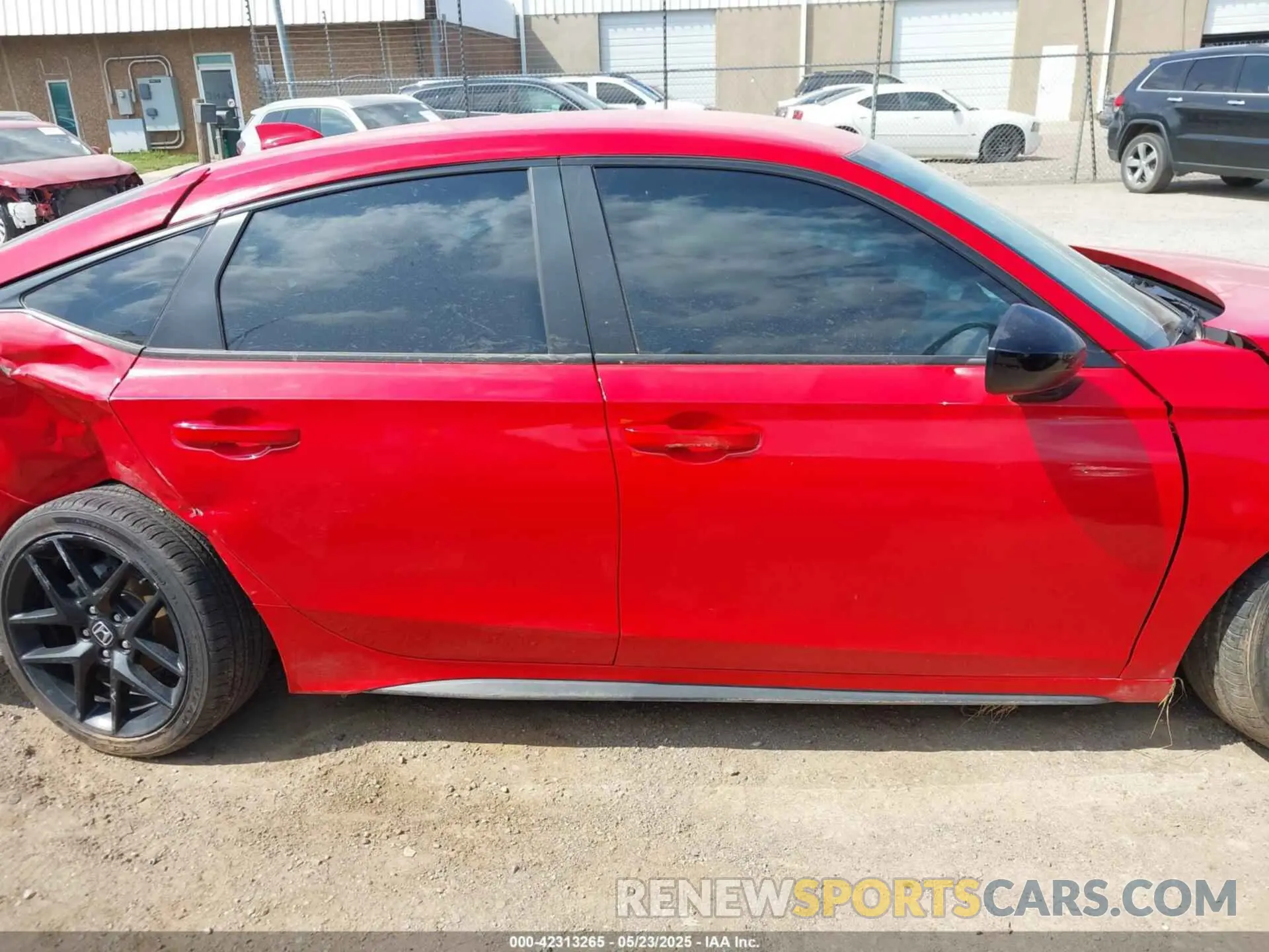 13 fotografías del automóvil dañado 19XFL2H85RE032485 HONDA CIVIC 2024