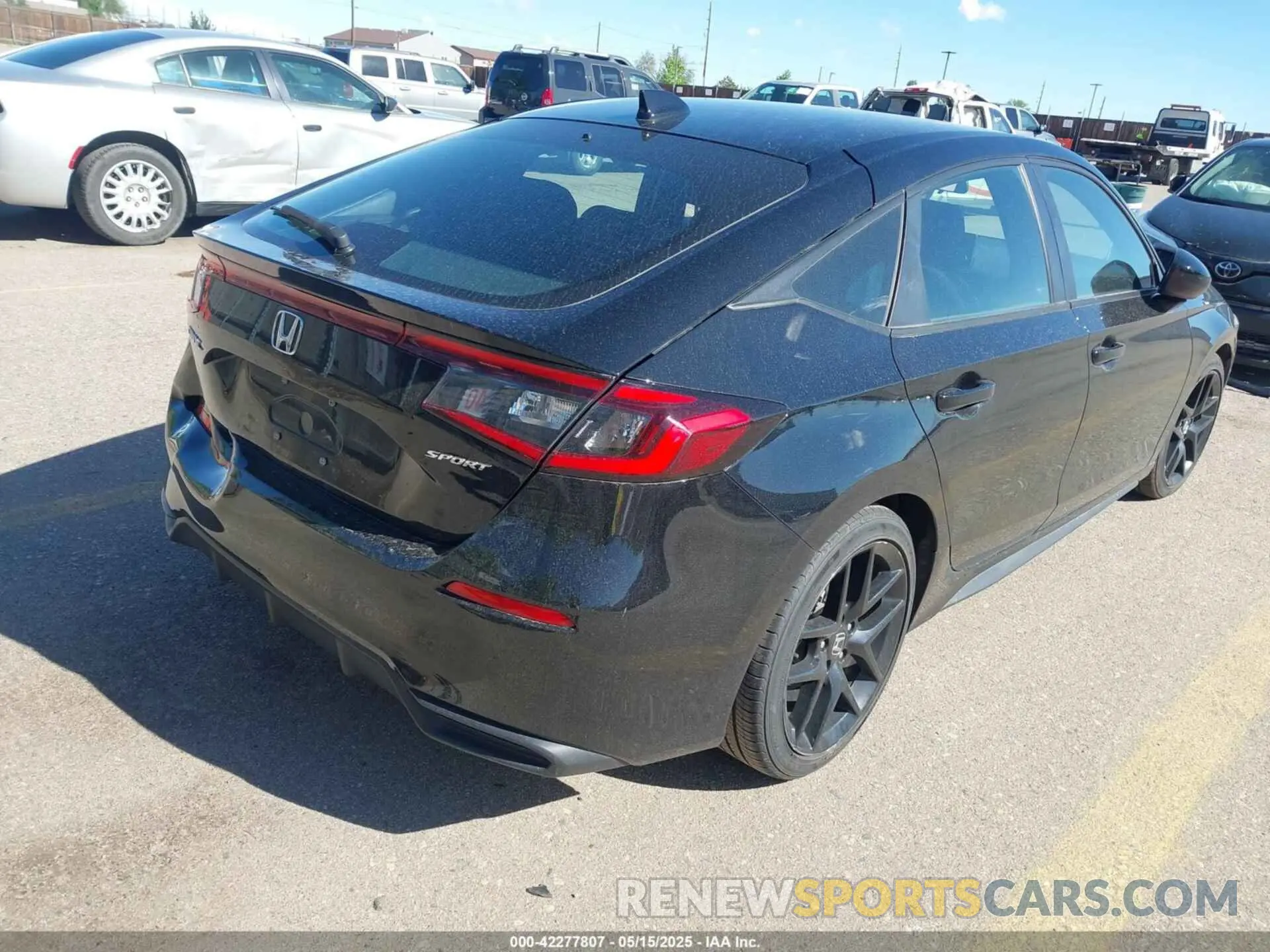 4 fotografías del automóvil dañado 19XFL2H85RE036214 HONDA CIVIC 2024