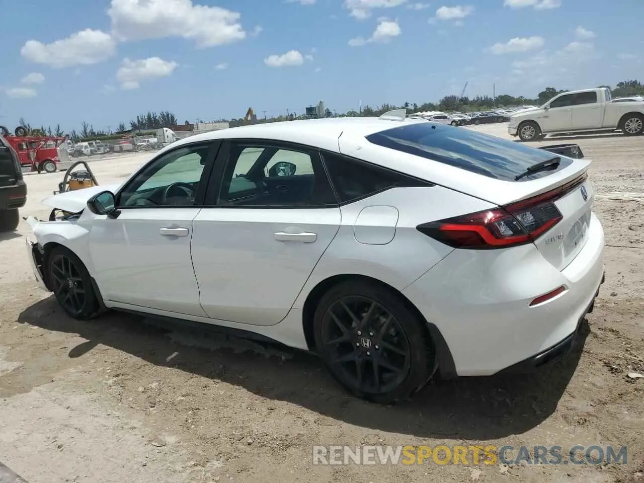2 fotografías del automóvil dañado 19XFL2H86RE002038 HONDA CIVIC 2024