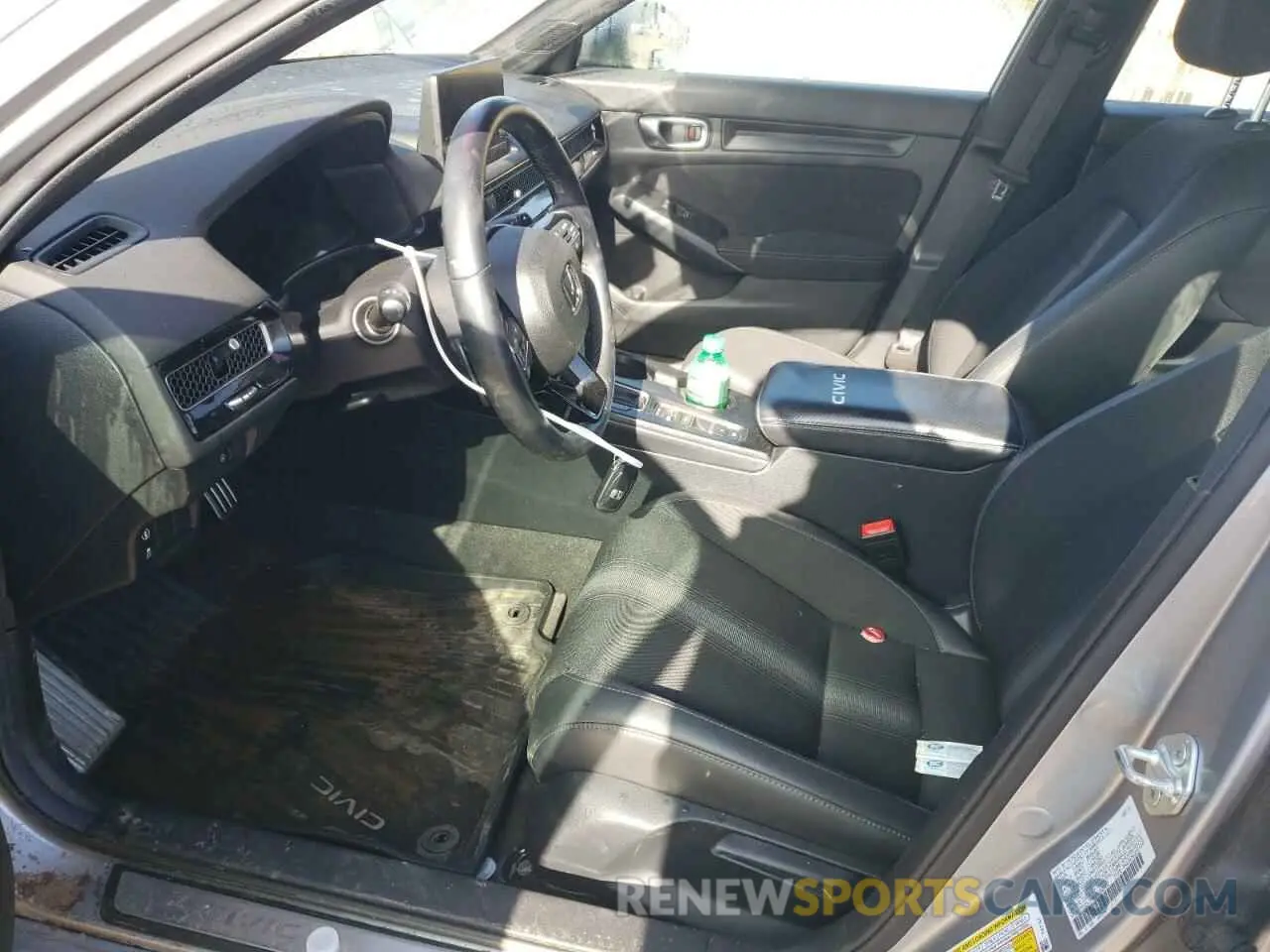 7 fotografías del automóvil dañado 19XFL2H86RE005957 HONDA CIVIC 2024