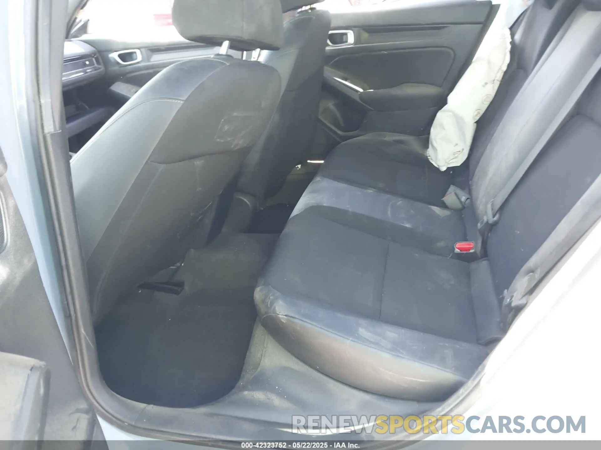 8 fotografías del automóvil dañado 19XFL2H86RE010544 HONDA CIVIC 2024