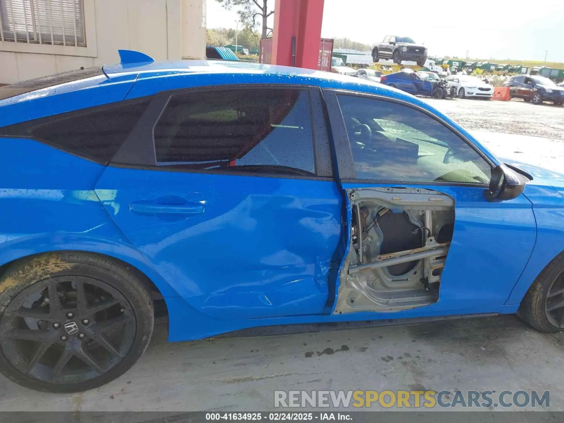 6 fotografías del automóvil dañado 19XFL2H87RE042211 HONDA CIVIC 2024