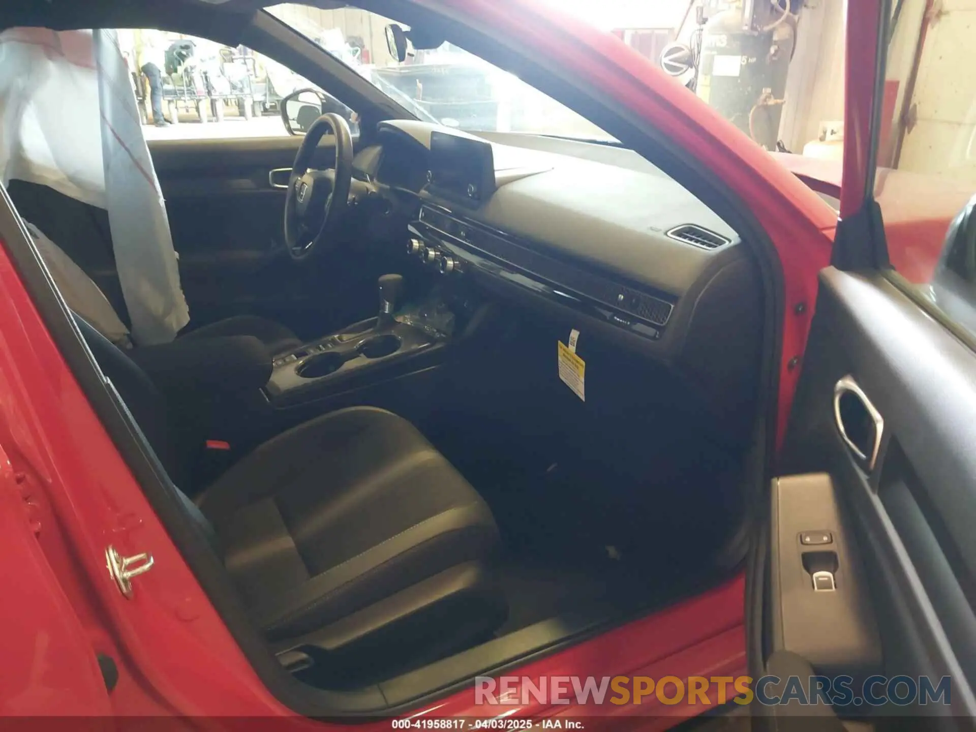 5 fotografías del automóvil dañado 19XFL2H88RE014160 HONDA CIVIC 2024
