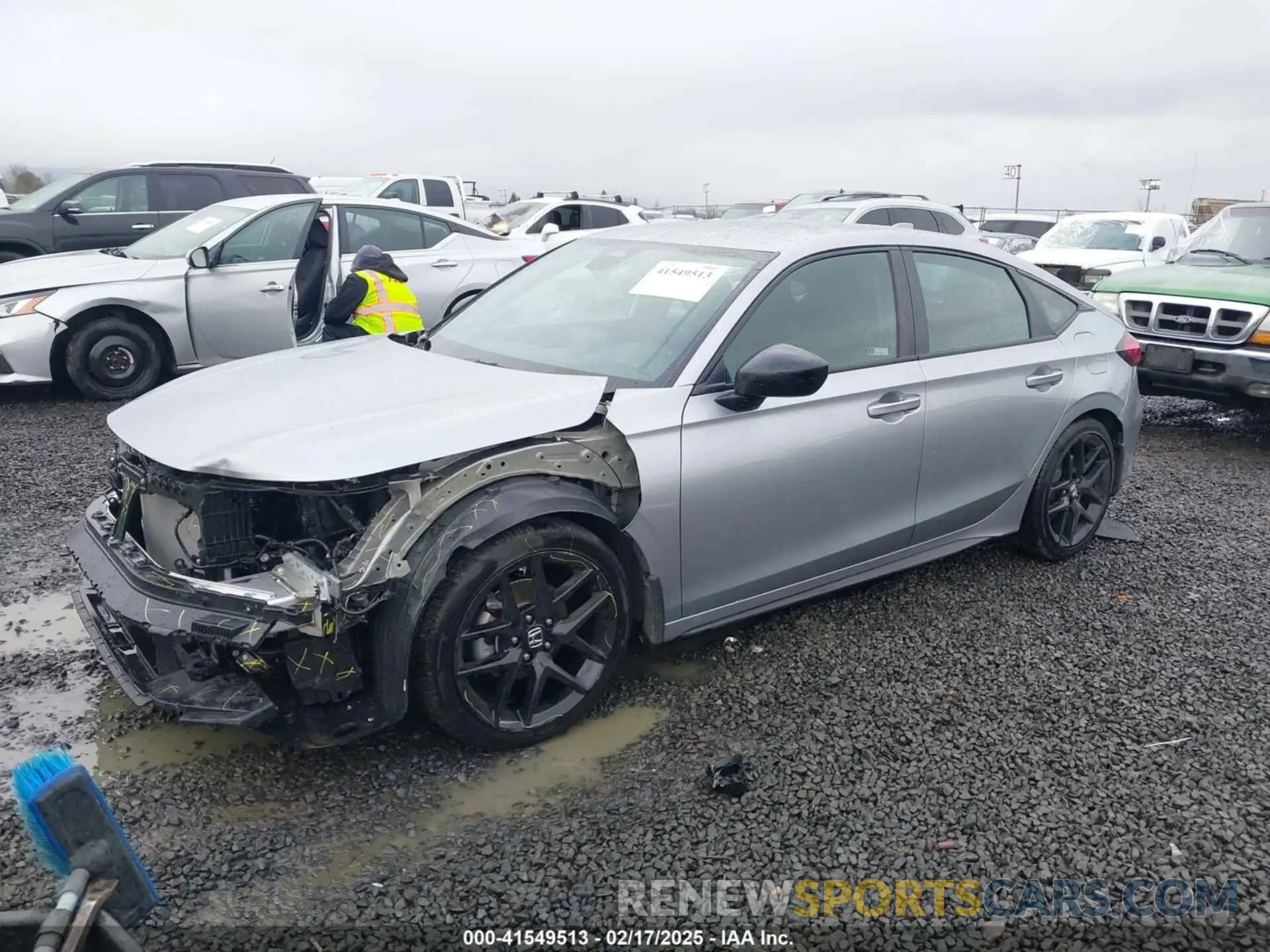 2 fotografías del automóvil dañado 19XFL2H88RE019097 HONDA CIVIC 2024