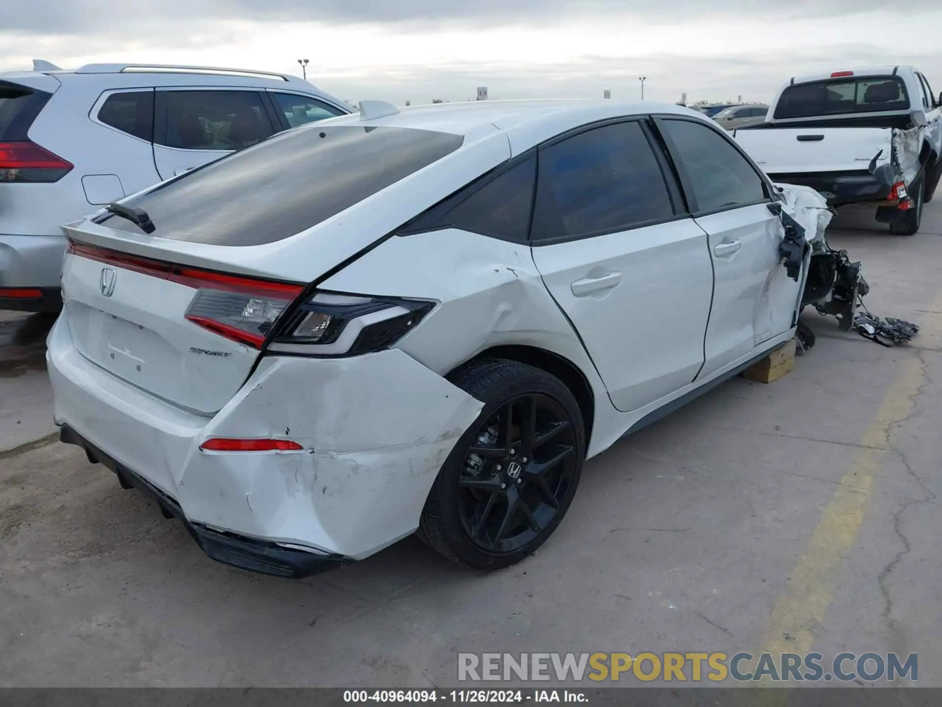 4 fotografías del automóvil dañado 19XFL2H88RE021853 HONDA CIVIC 2024