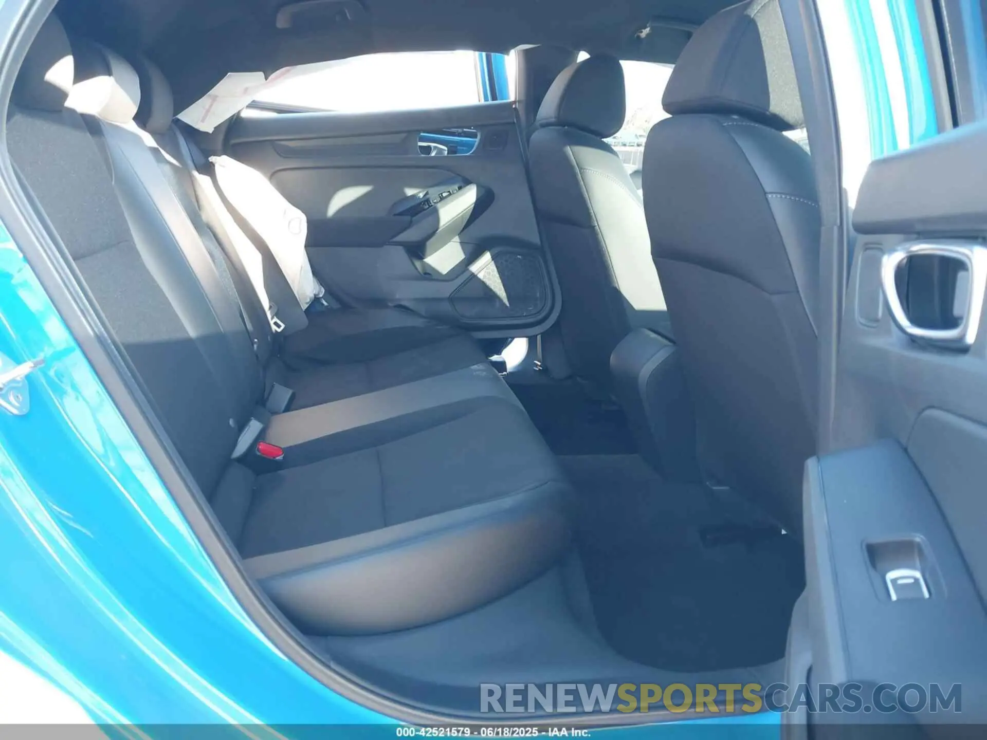 8 fotografías del automóvil dañado 19XFL2H88RE032903 HONDA CIVIC 2024