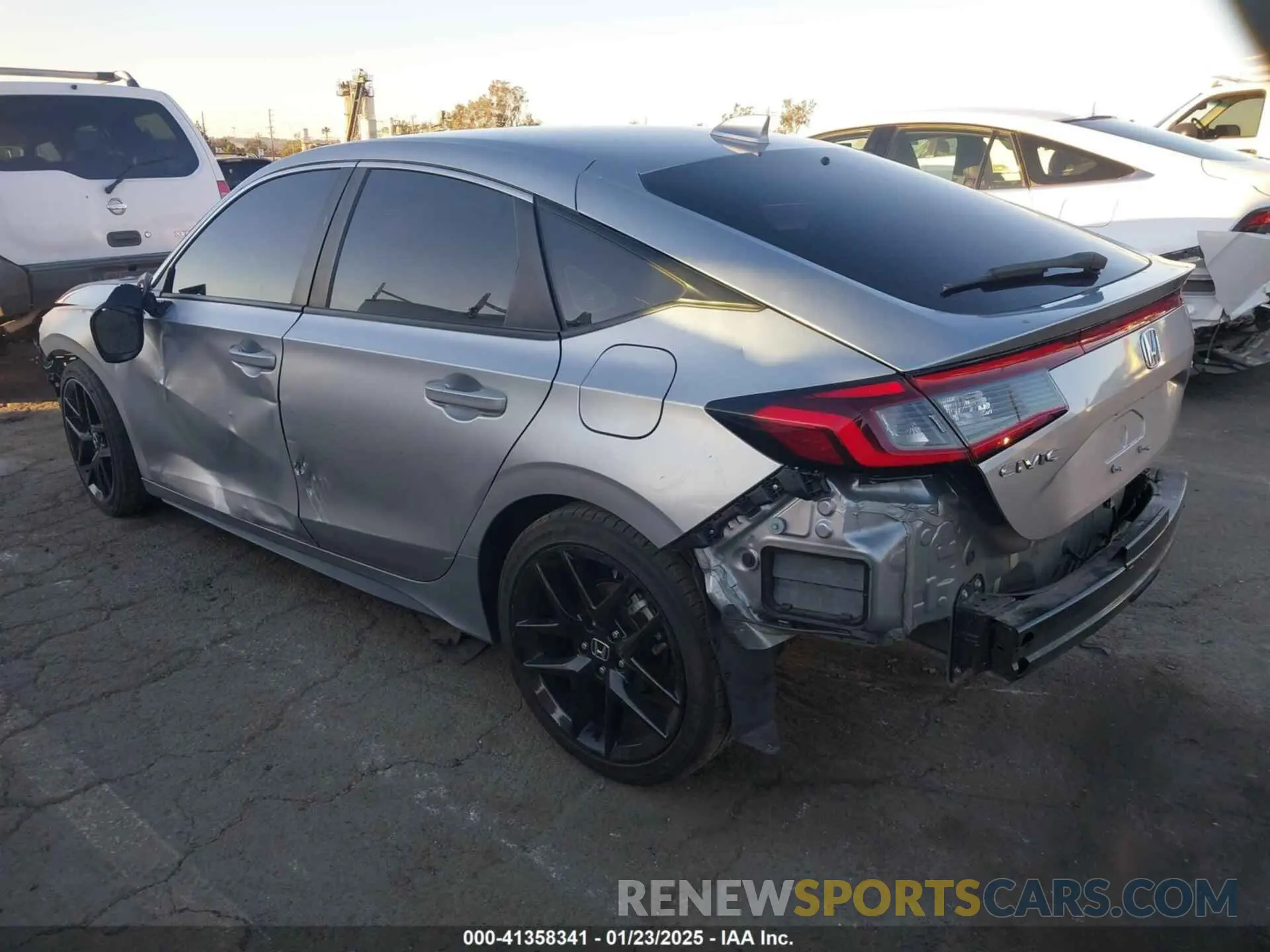 3 fotografías del automóvil dañado 19XFL2H89RE000767 HONDA CIVIC 2024