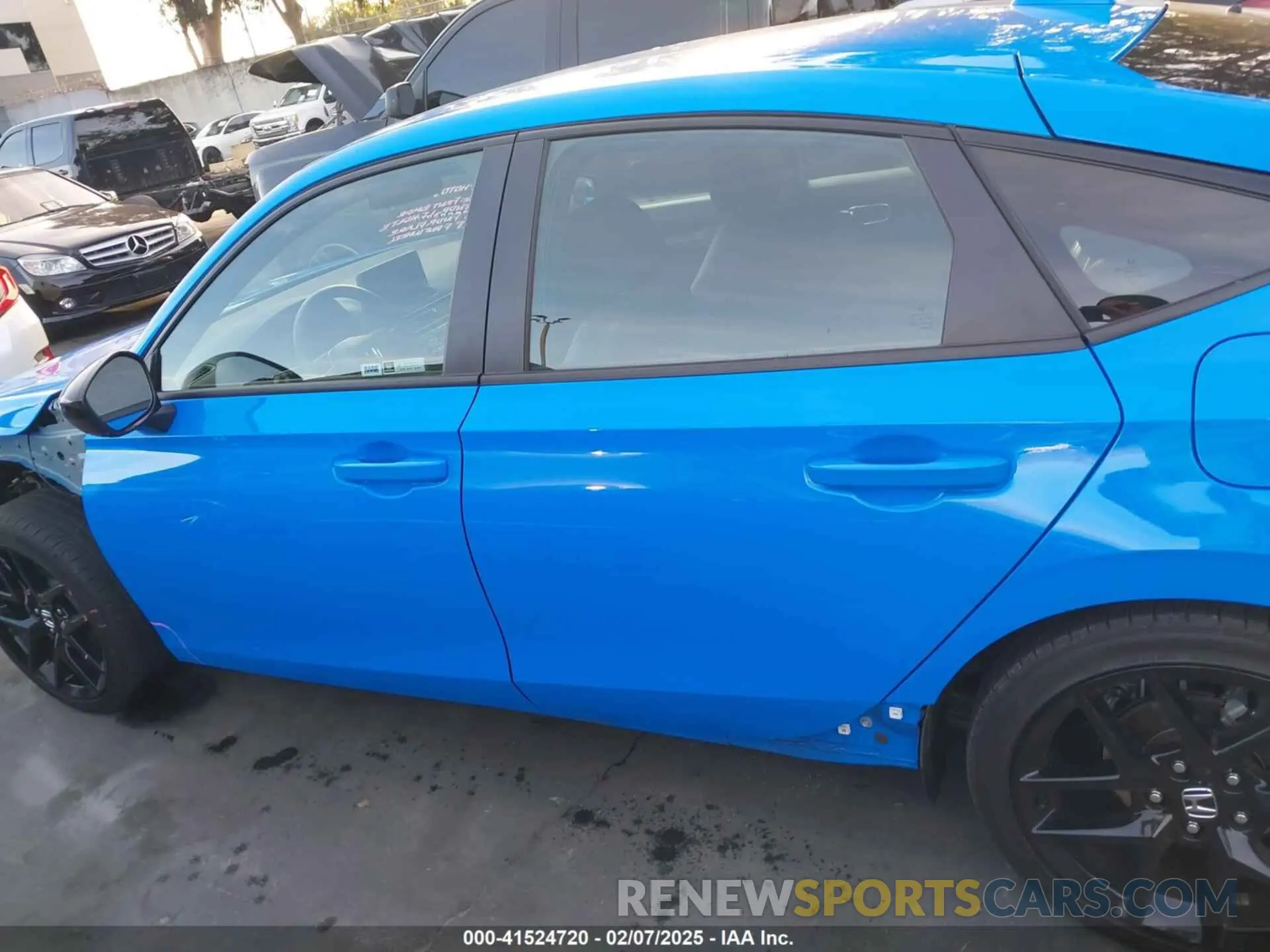 15 fotografías del automóvil dañado 19XFL2H8XRE030456 HONDA CIVIC 2024