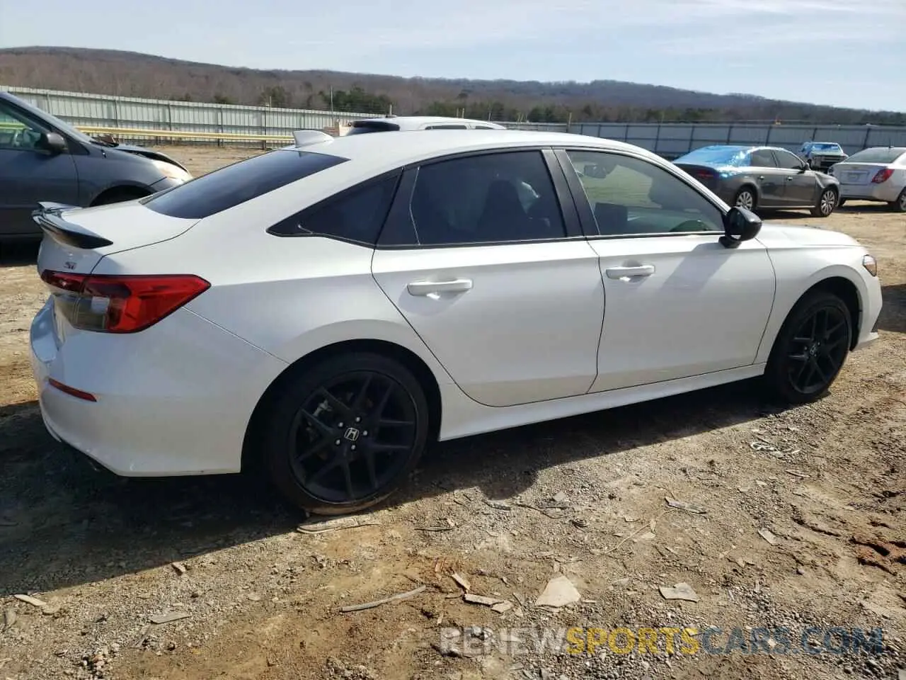 3 fotografías del automóvil dañado 2HGFE1E56RH476754 HONDA CIVIC 2024