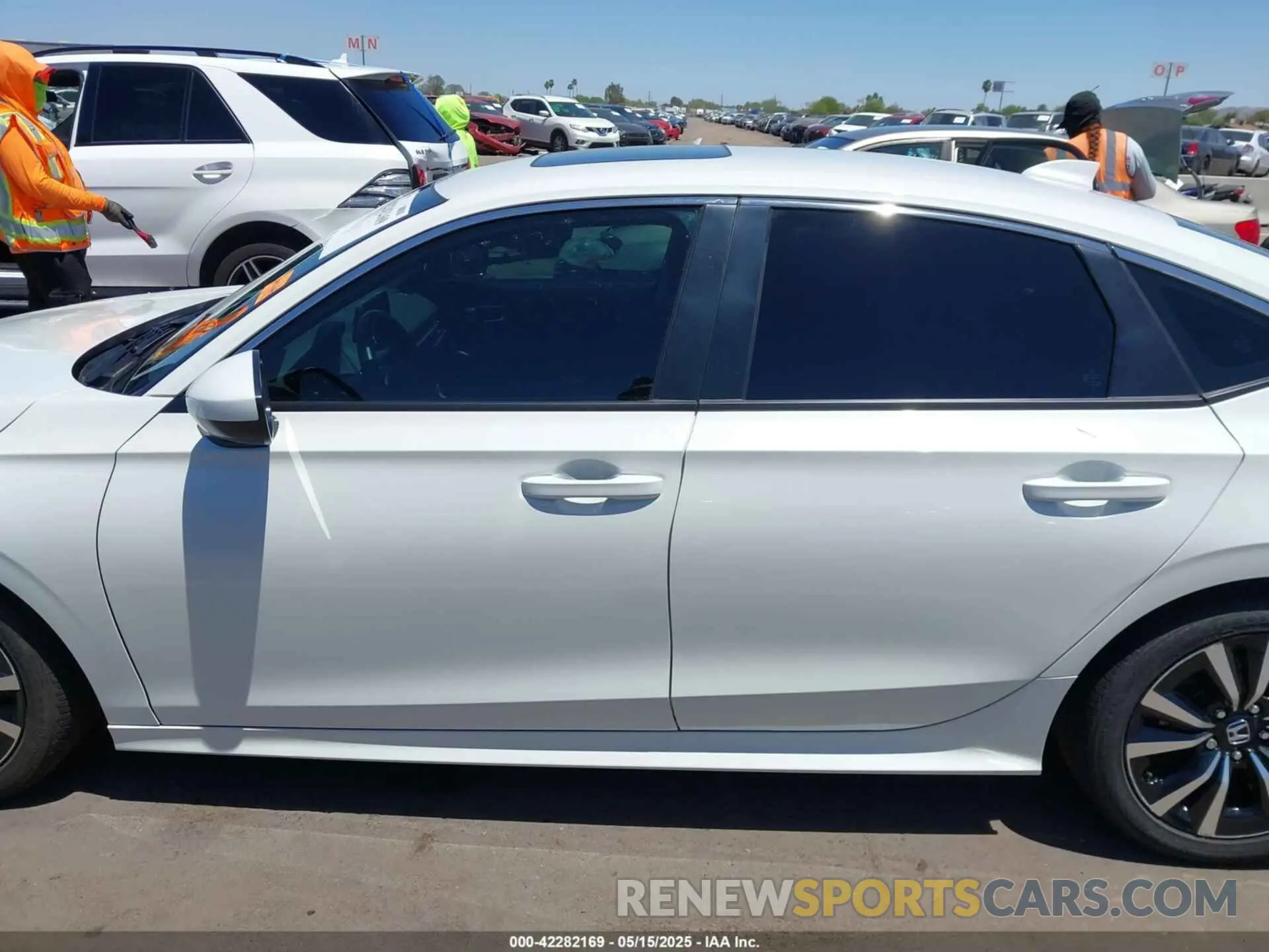 14 fotografías del automóvil dañado 2HGFE1F70RH320192 HONDA CIVIC 2024