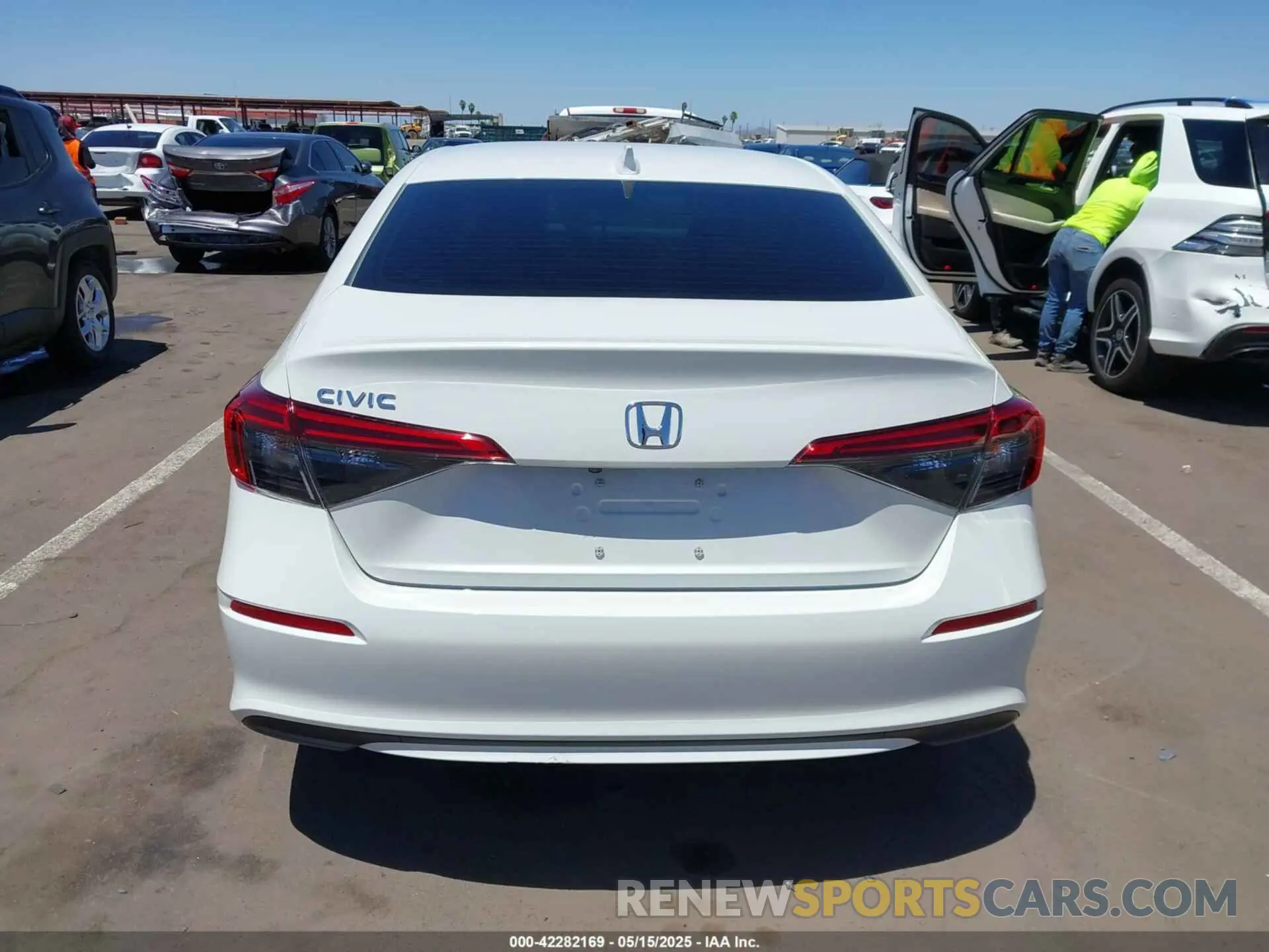 16 fotografías del automóvil dañado 2HGFE1F70RH320192 HONDA CIVIC 2024