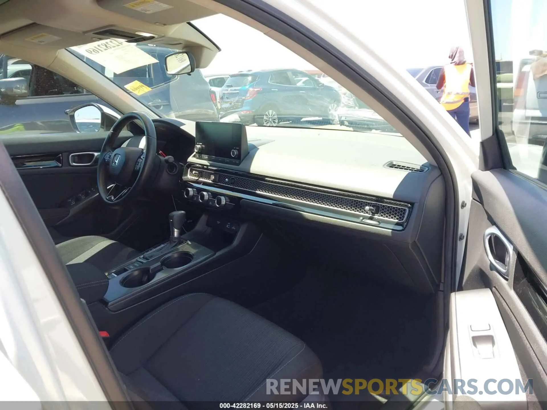 5 fotografías del automóvil dañado 2HGFE1F70RH320192 HONDA CIVIC 2024