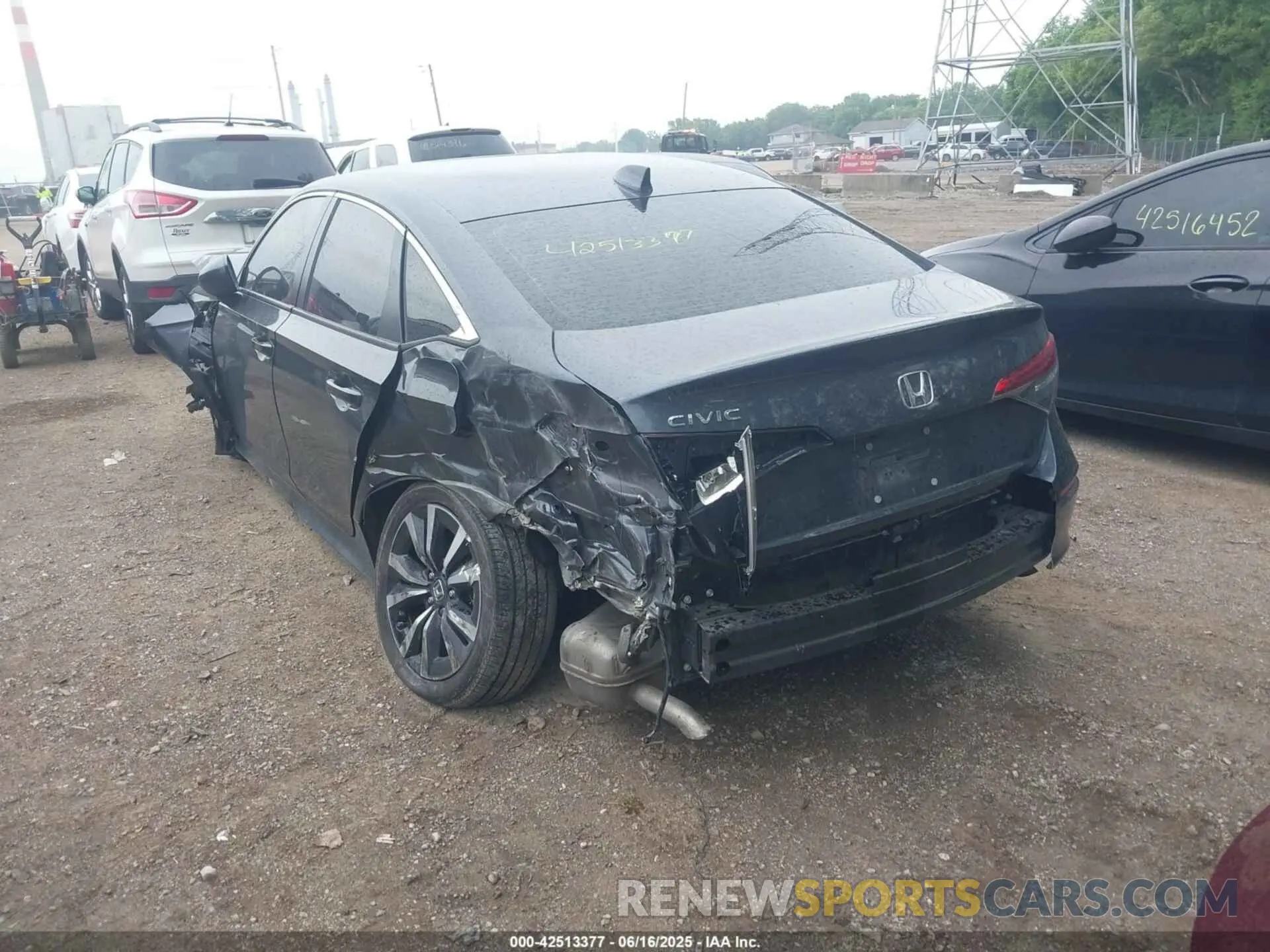 3 fotografías del automóvil dañado 2HGFE1F71RH303773 HONDA CIVIC 2024