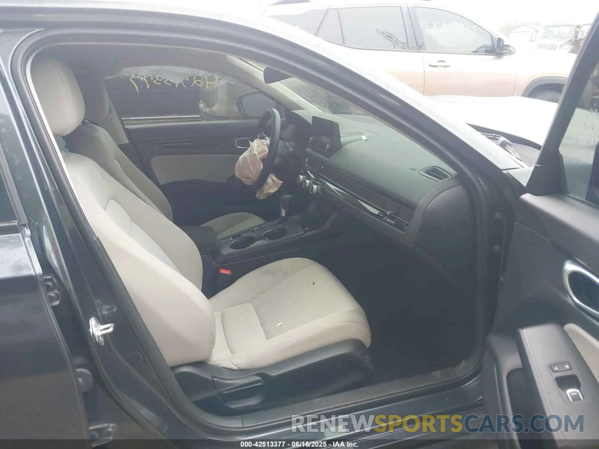 5 fotografías del automóvil dañado 2HGFE1F71RH303773 HONDA CIVIC 2024