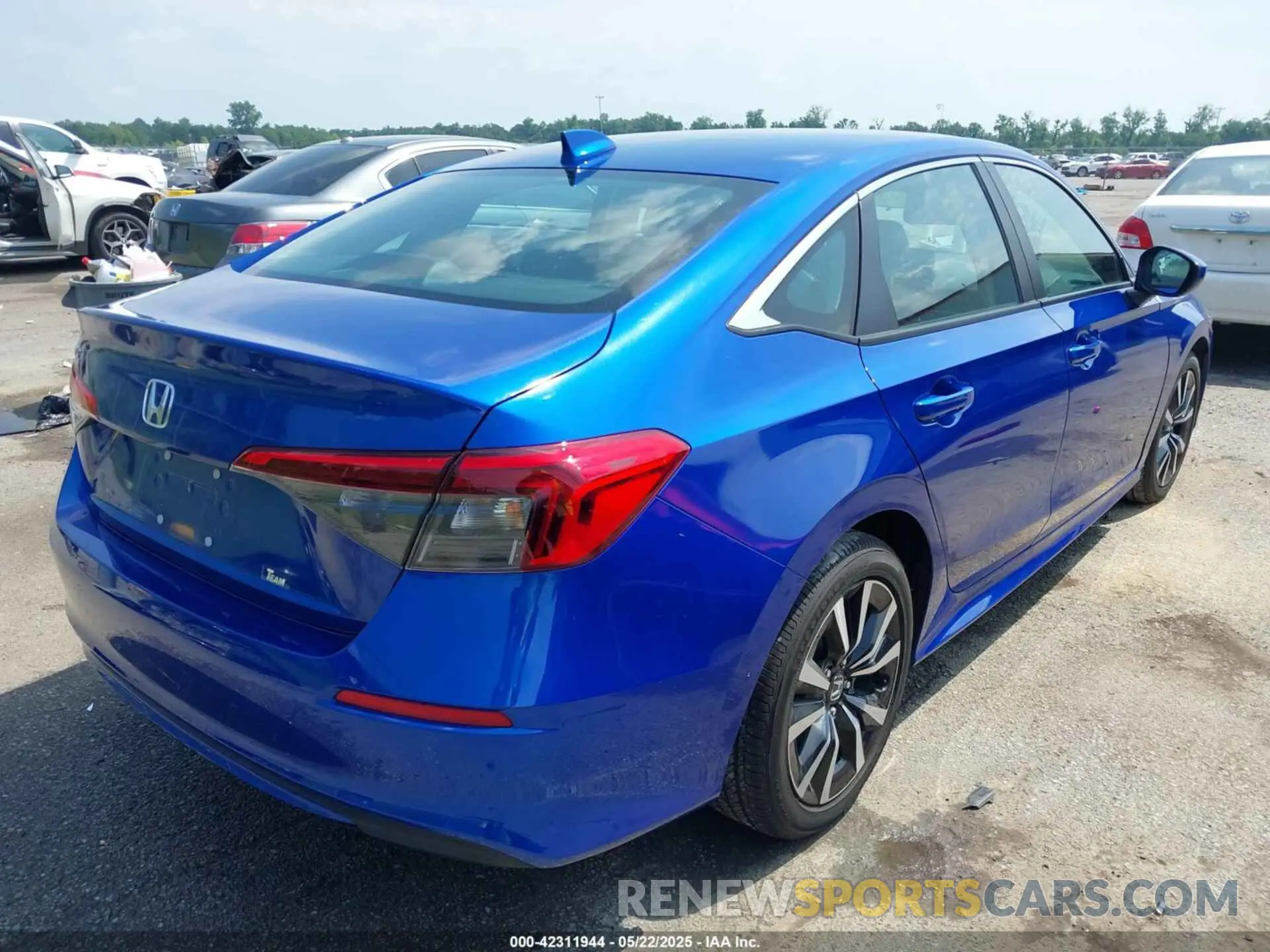 4 fotografías del automóvil dañado 2HGFE1F71RH338572 HONDA CIVIC 2024