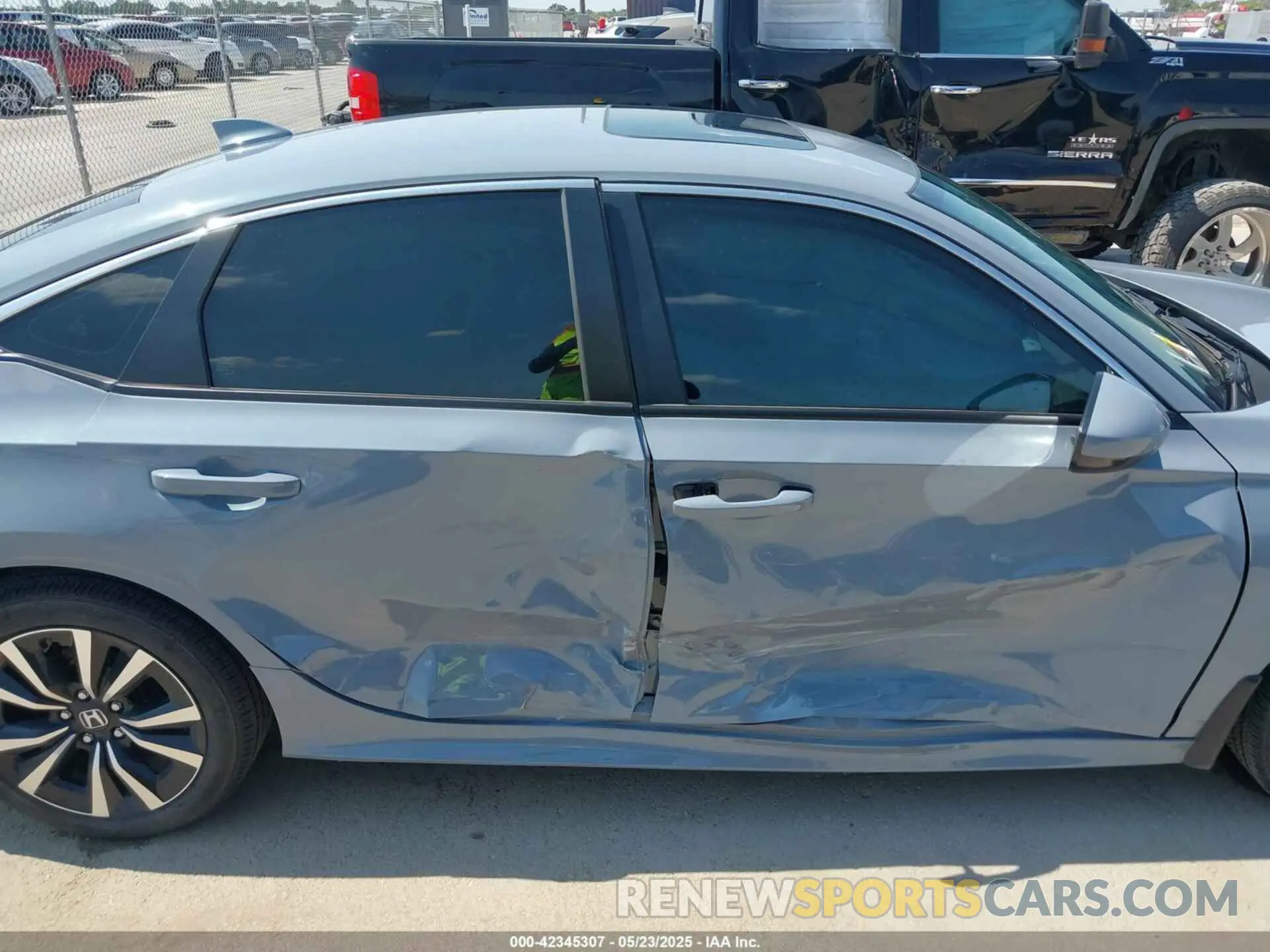 13 fotografías del automóvil dañado 2HGFE1F73RH316623 HONDA CIVIC 2024