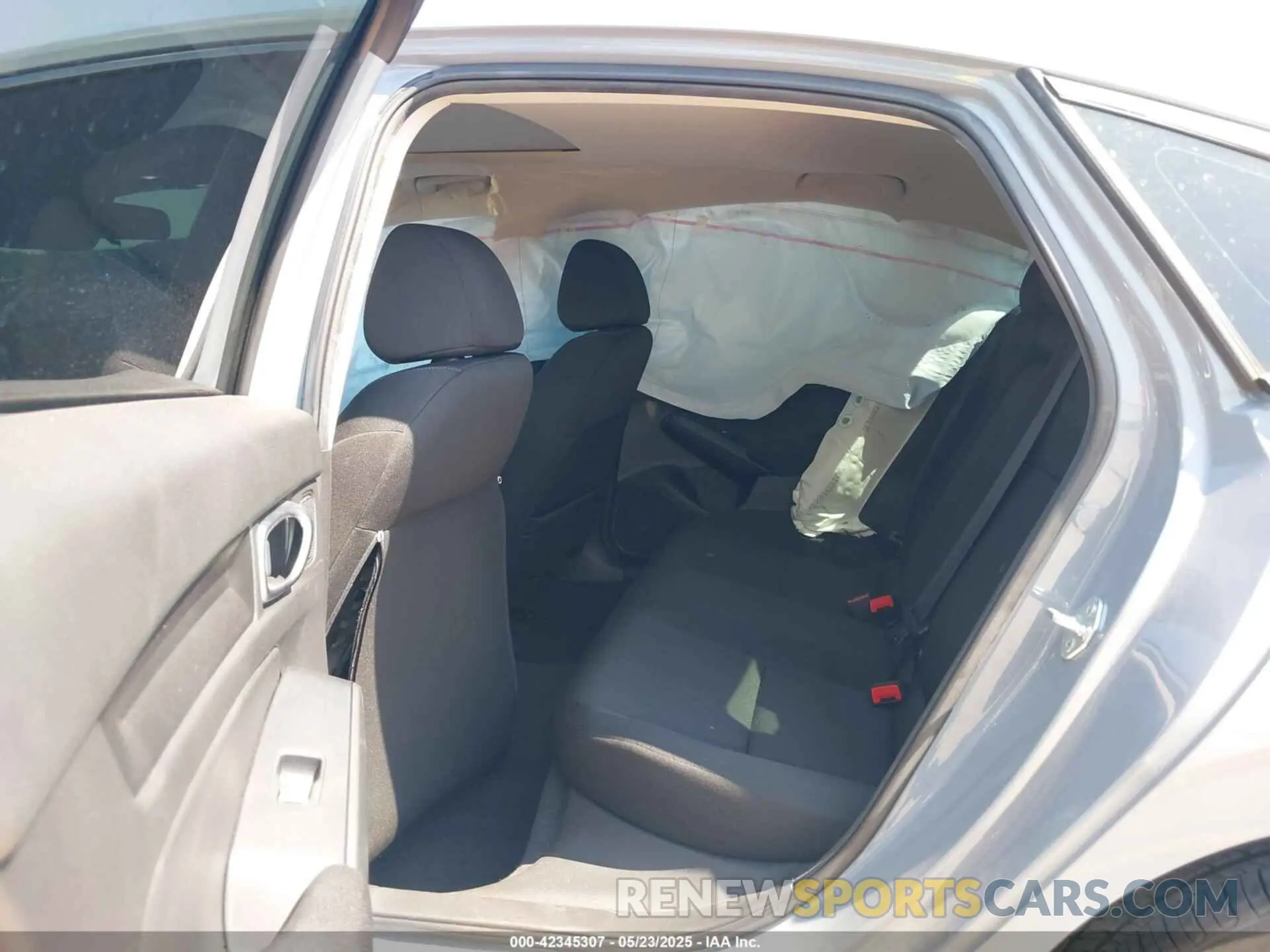8 fotografías del automóvil dañado 2HGFE1F73RH316623 HONDA CIVIC 2024