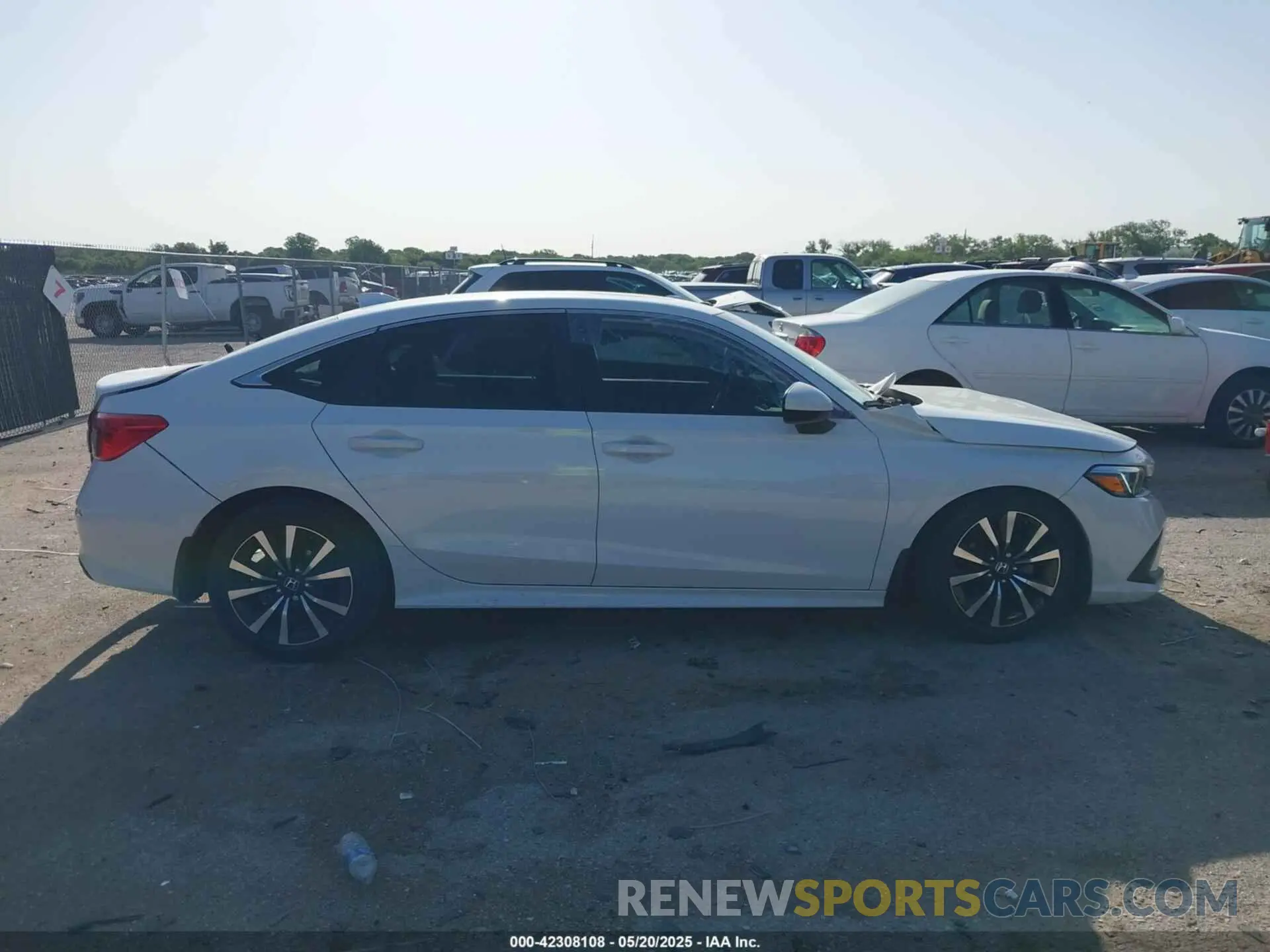 13 fotografías del automóvil dañado 2HGFE1F74RH304514 HONDA CIVIC 2024