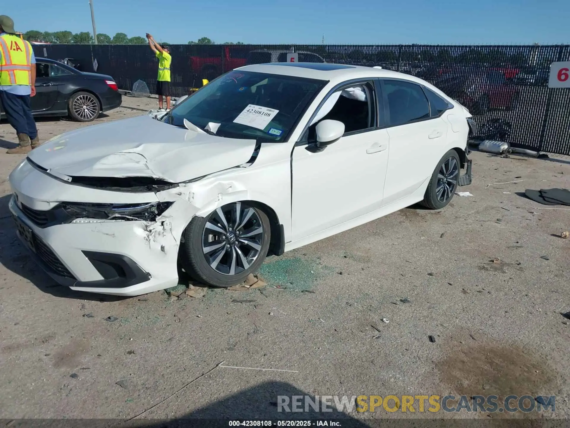 2 fotografías del automóvil dañado 2HGFE1F74RH304514 HONDA CIVIC 2024