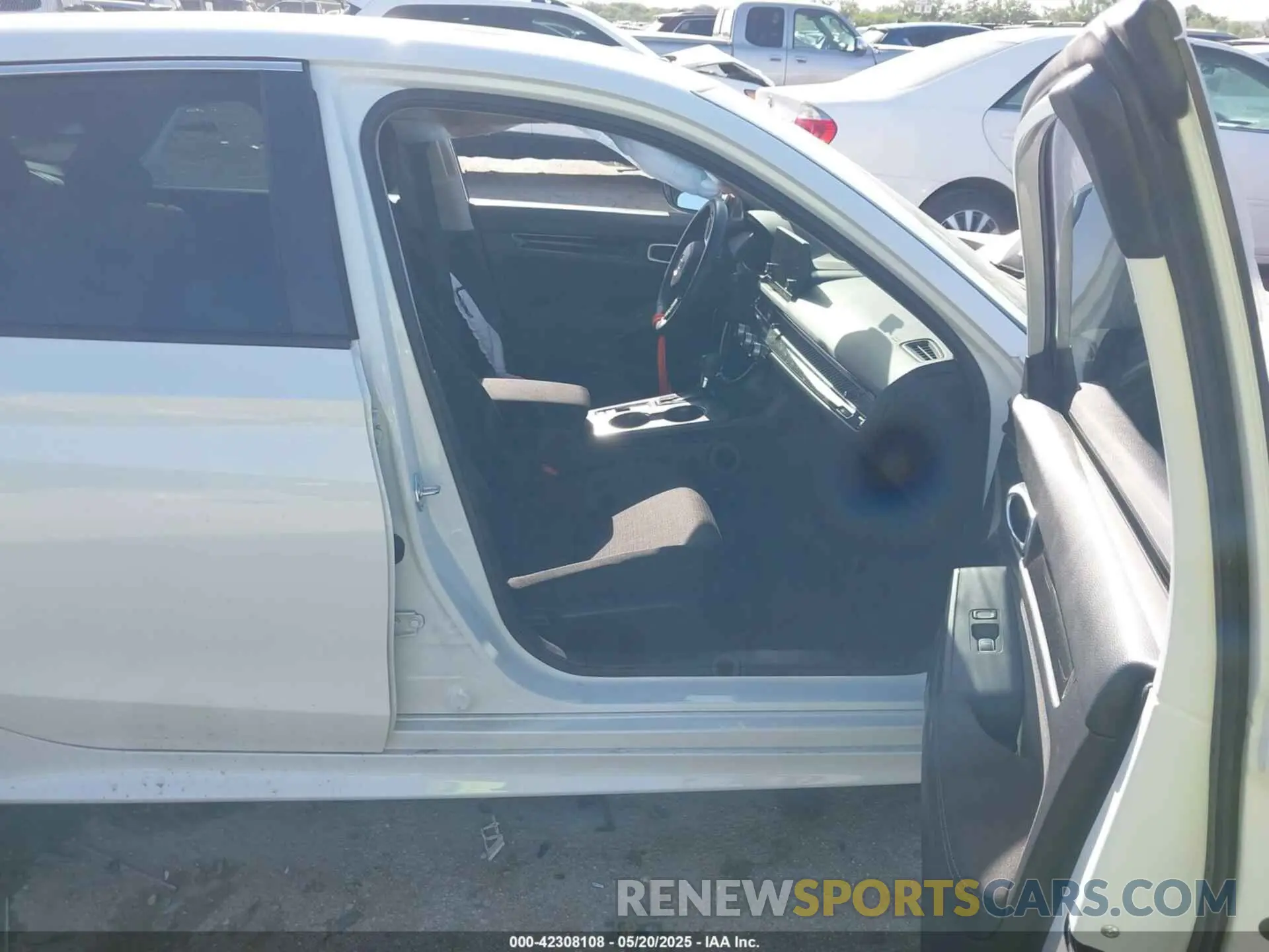 5 fotografías del automóvil dañado 2HGFE1F74RH304514 HONDA CIVIC 2024