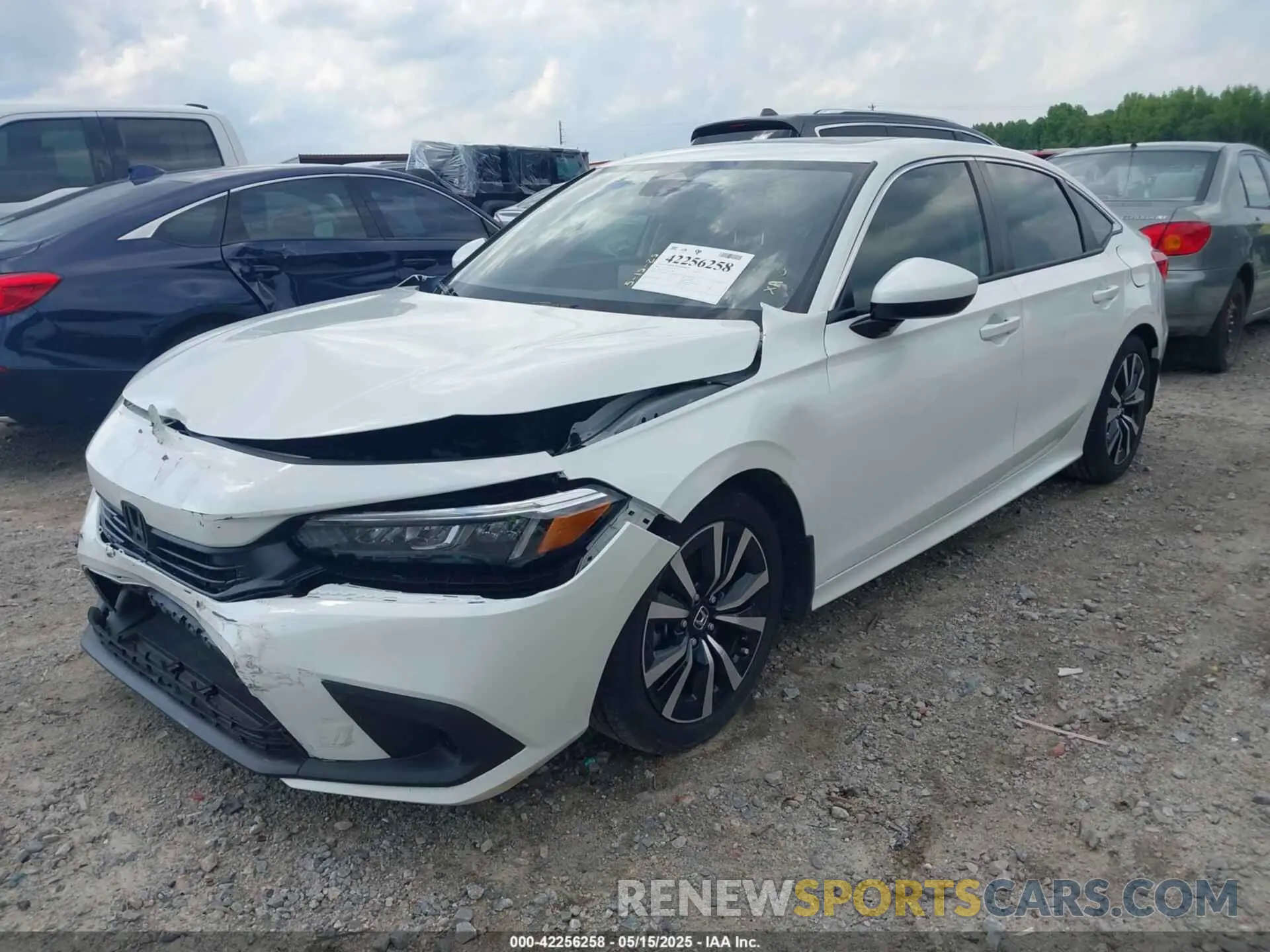 2 fotografías del automóvil dañado 2HGFE1F76RH304286 HONDA CIVIC 2024