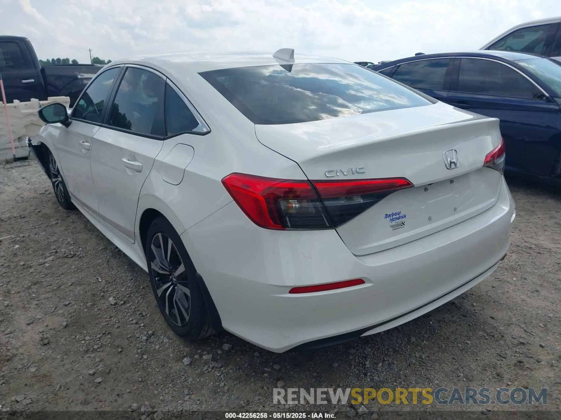 3 fotografías del automóvil dañado 2HGFE1F76RH304286 HONDA CIVIC 2024