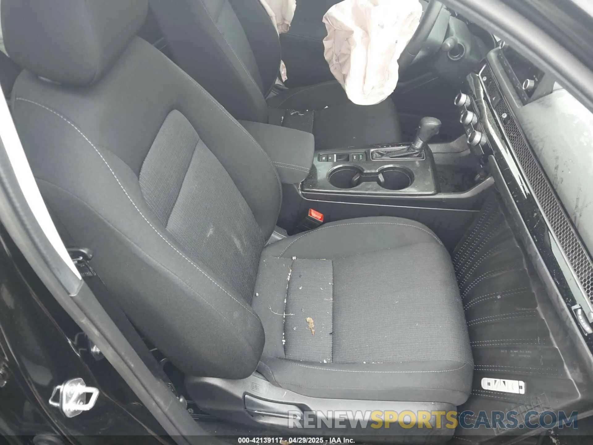 5 fotografías del automóvil dañado 2HGFE1F77RH338897 HONDA CIVIC 2024