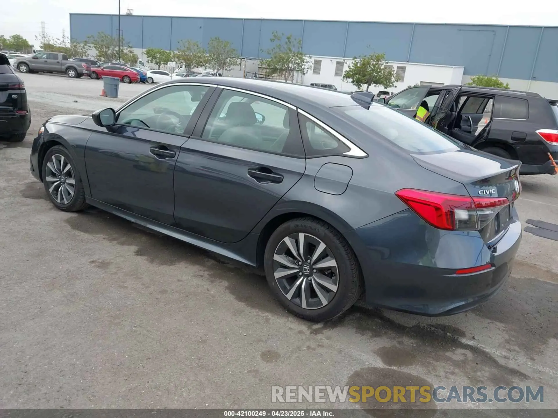 3 fotografías del automóvil dañado 2HGFE1F78RH303771 HONDA CIVIC 2024