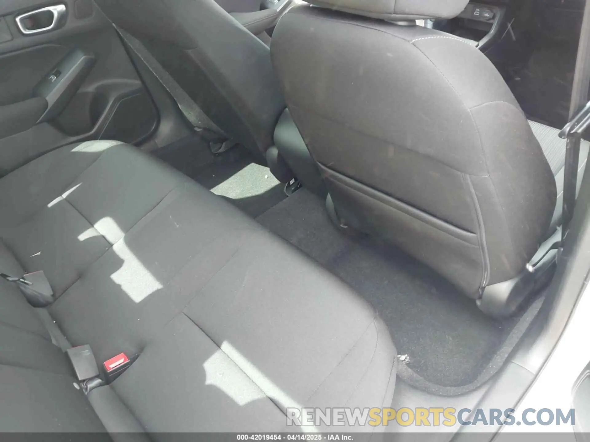 8 fotografías del automóvil dañado 2HGFE1F7XRH323682 HONDA CIVIC 2024