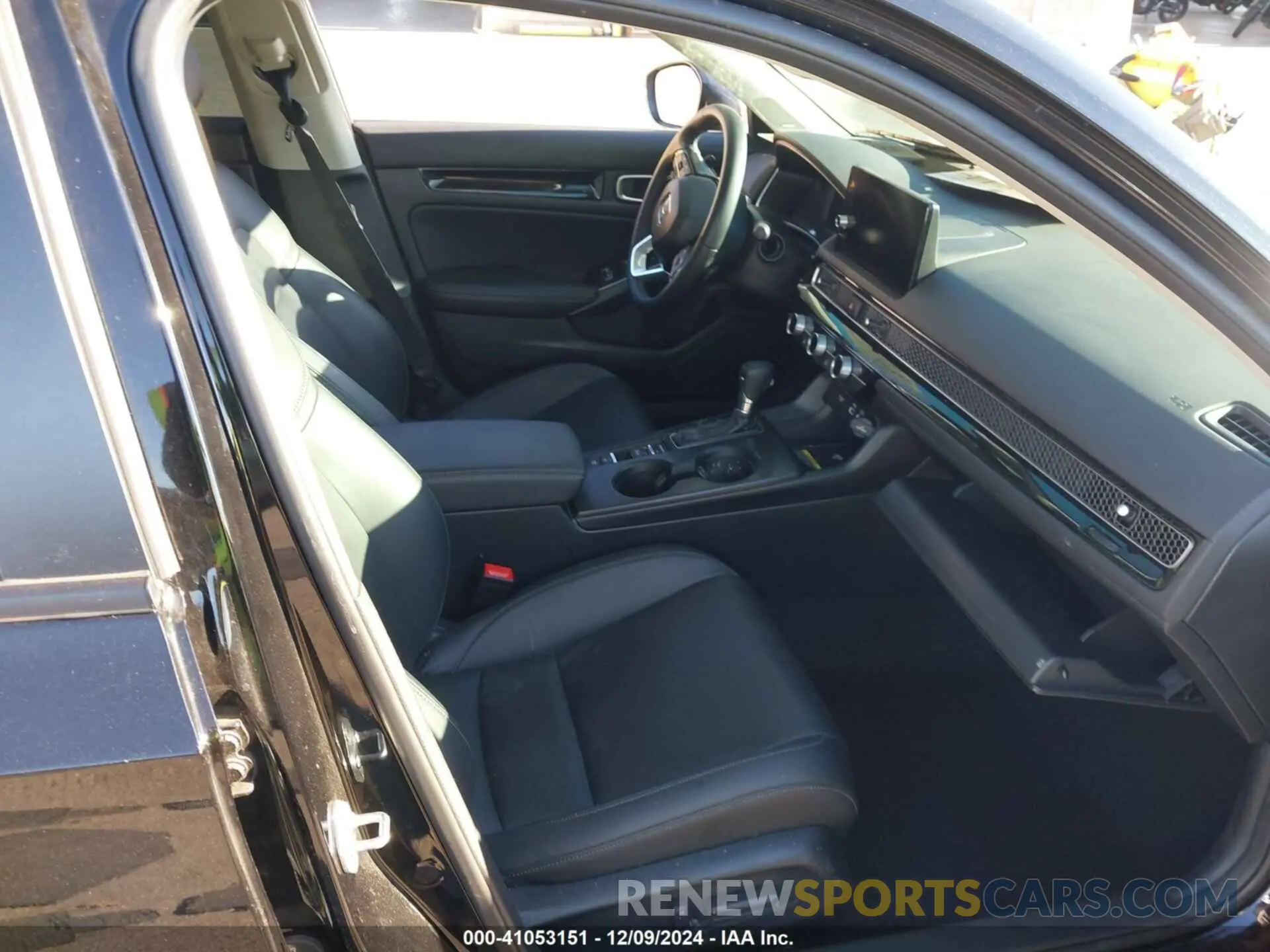 5 fotografías del automóvil dañado 2HGFE1F92RH300138 HONDA CIVIC 2024